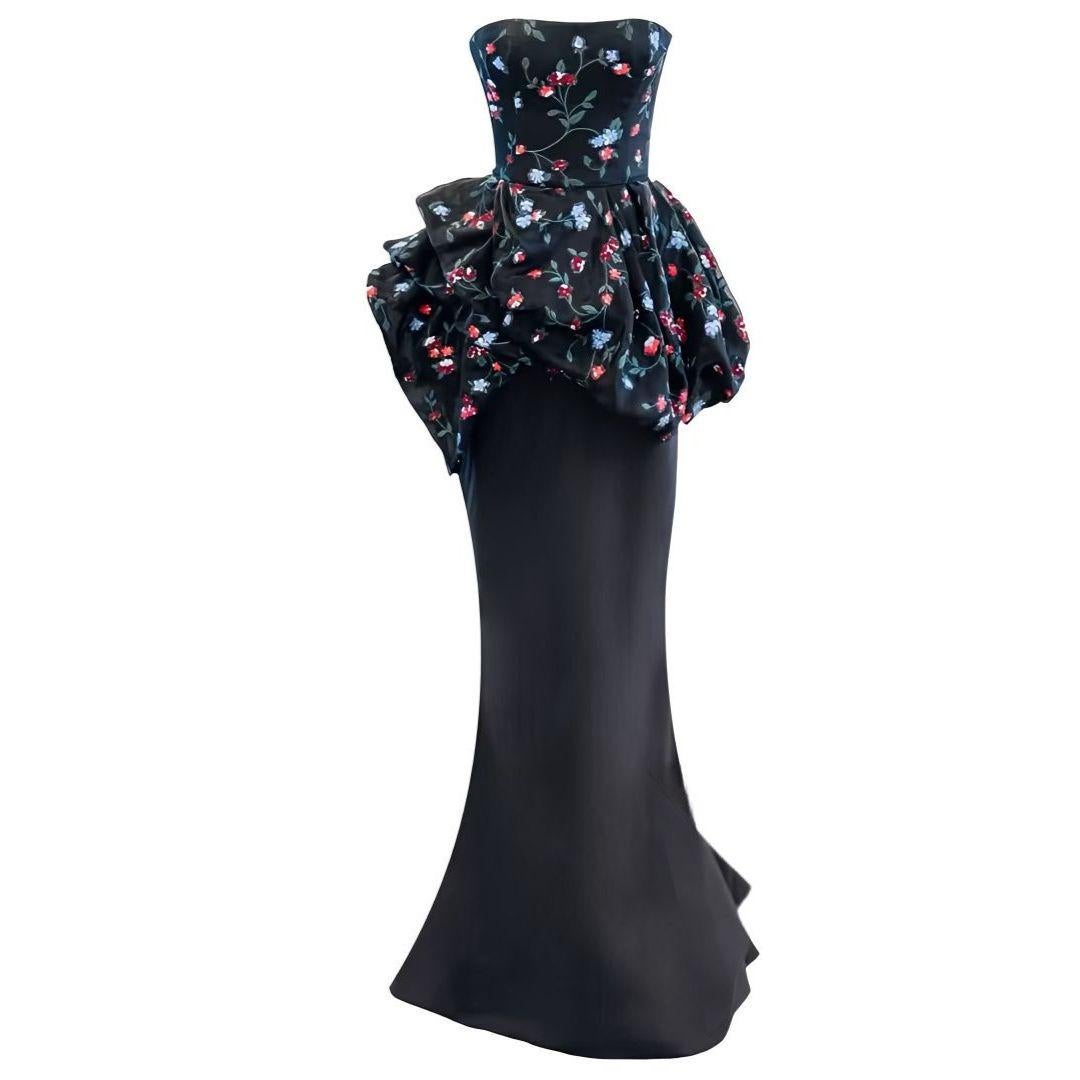 Oscar de la Renta Black Floral Evening Gown Resort 2014 Size 4 In Good Condition For Sale In Saint Petersburg, FL