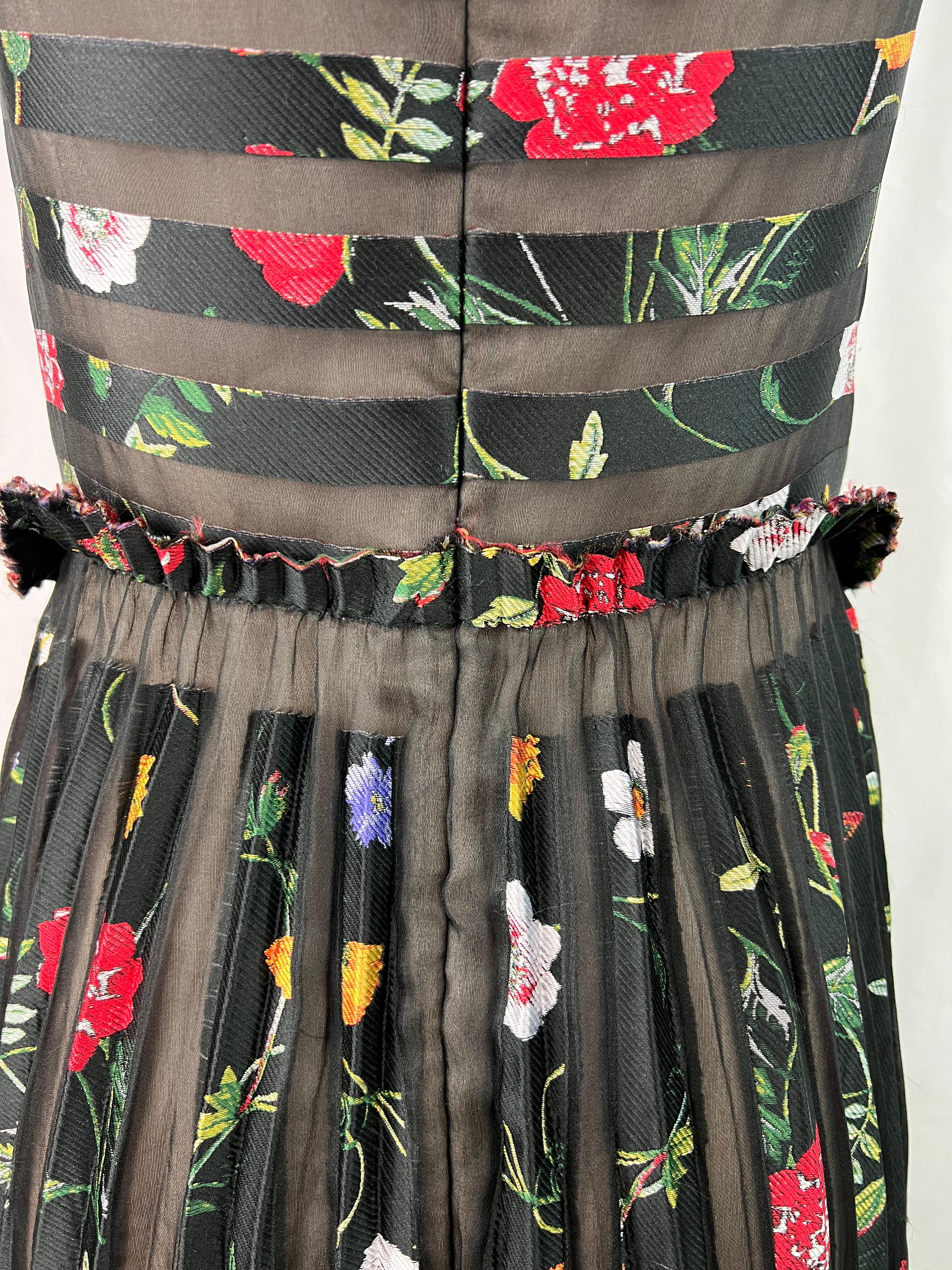 Women's Oscar de la Renta Black Floral Maxi Dress, Size 10 For Sale