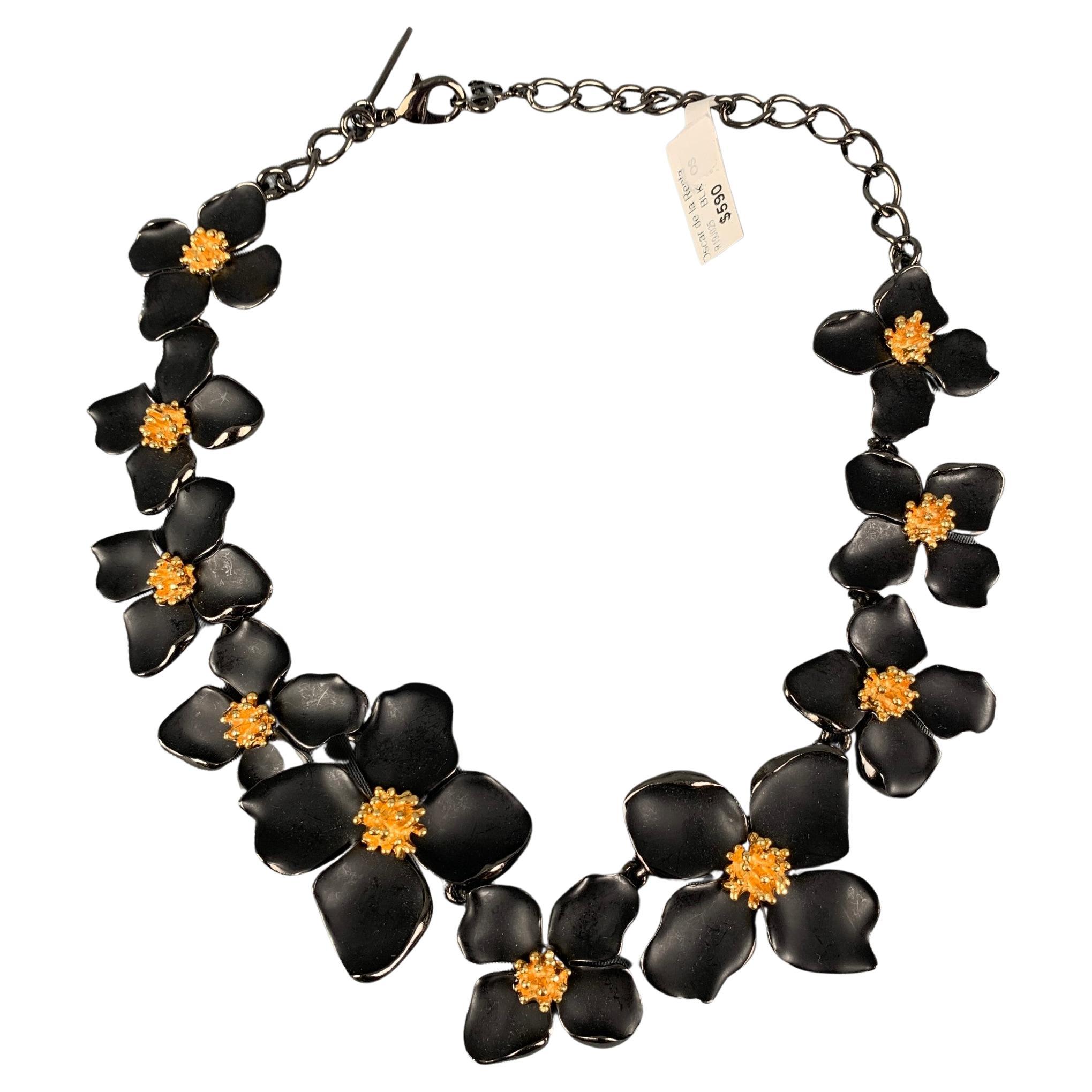 OSCAR DE LA RENTA Black Gold Floral Metal Necklace