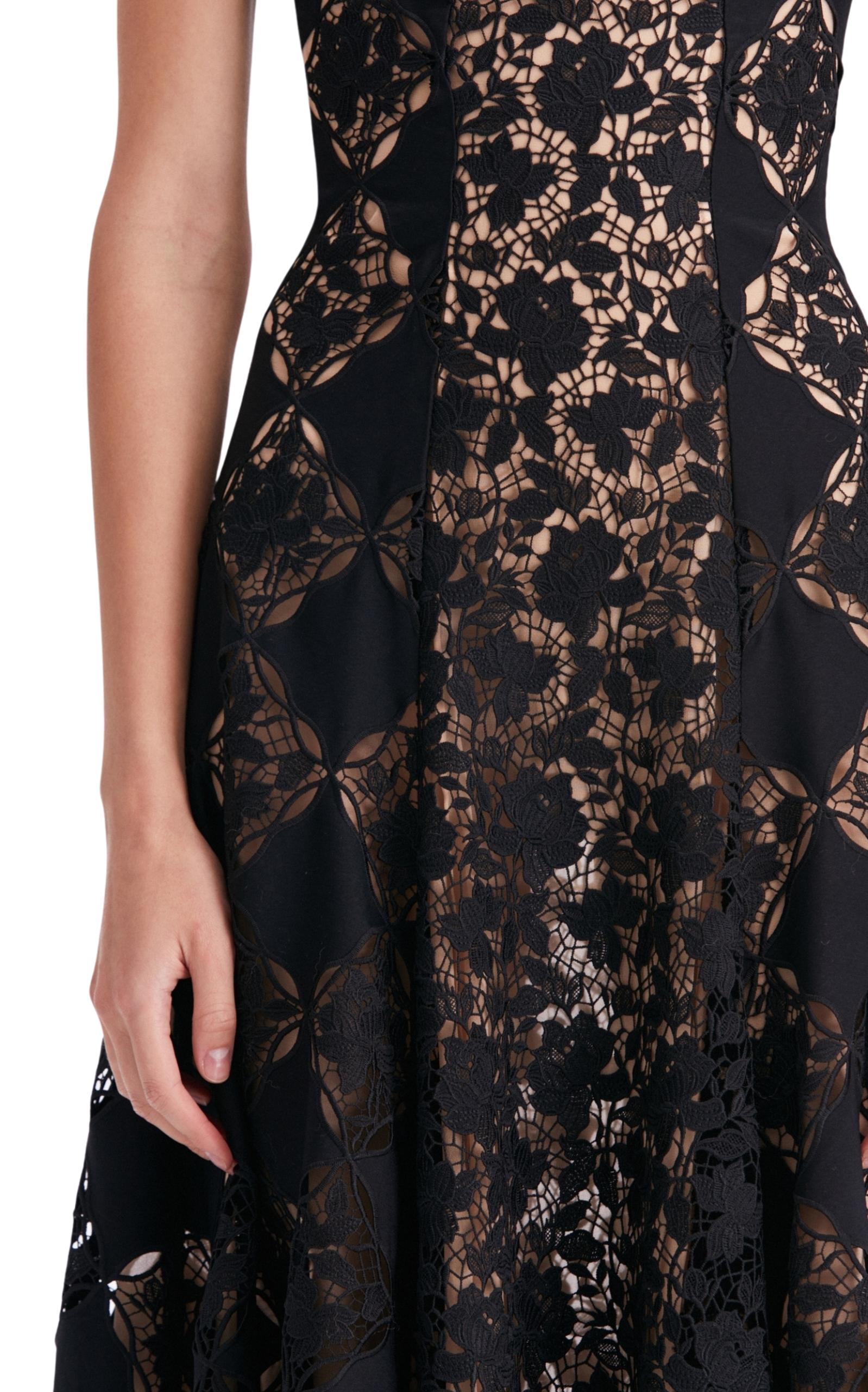 Robe midi Oscar de la Renta en dentelle guipure noire, taille US 8 Pour femmes en vente