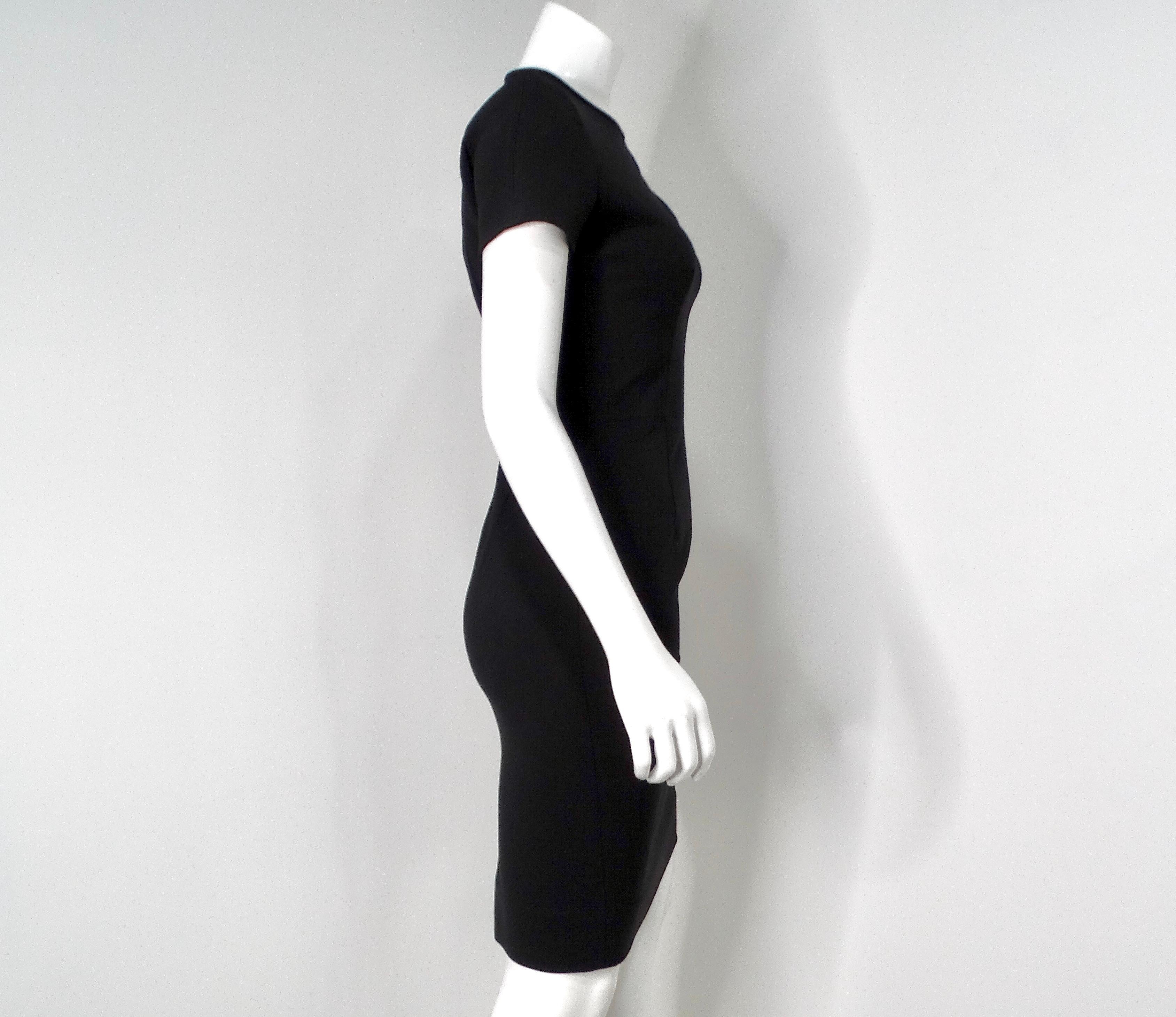 Oscar De La Renta - Robe fourreau noire avec trou de serrure en vente 2