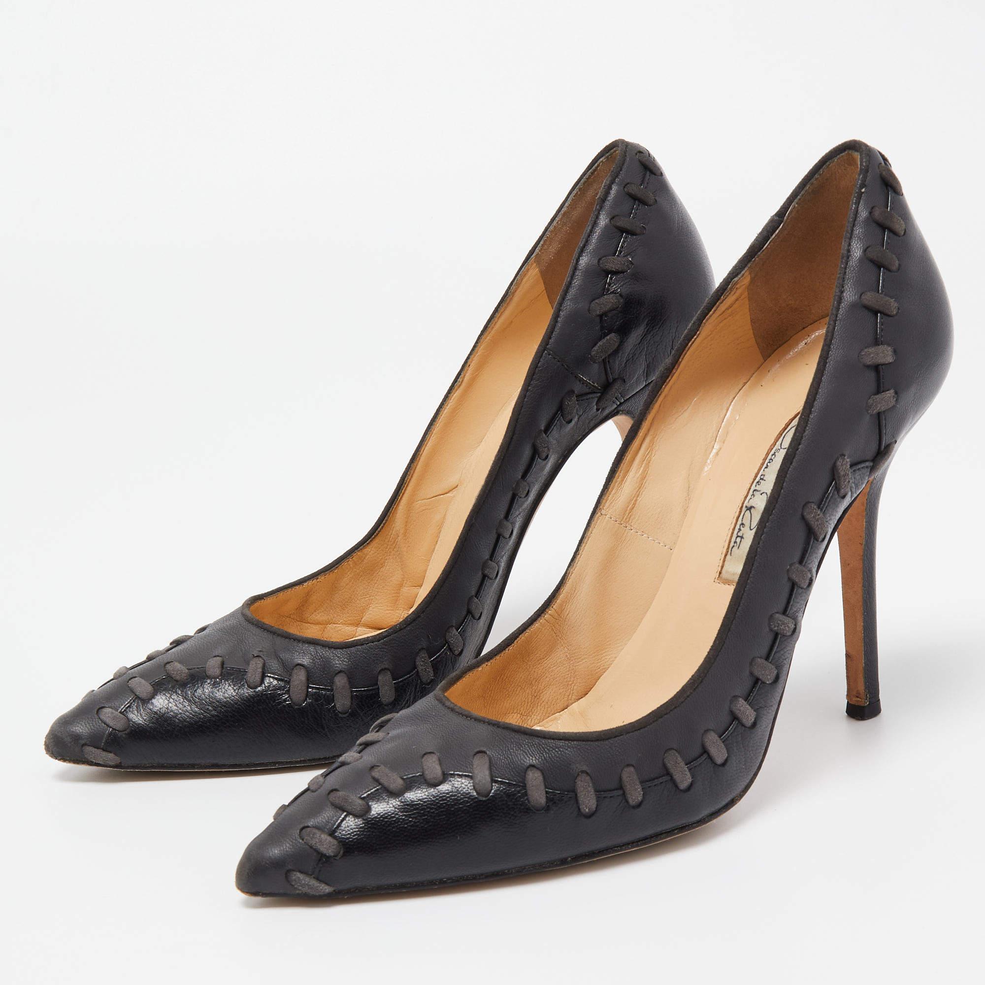 Curvaceous arches a feminine appeal and a well built structure define this set of designer pumps. Coming with comfortable insoles and sleek heels style them with your favorite outfits.