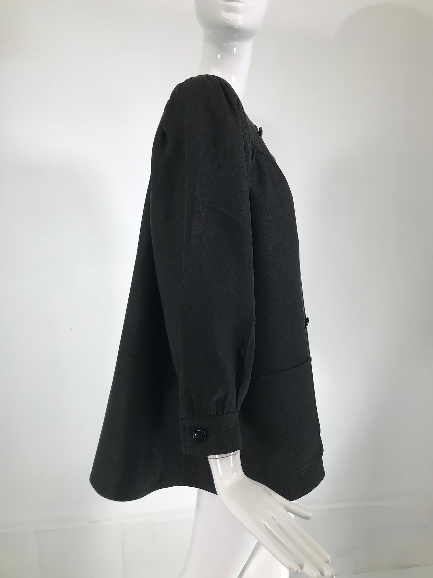 Oscar de la Renta Schwarze Leinenjacke mit vollen Ärmeln und Knopfleiste 1980er im Angebot 1