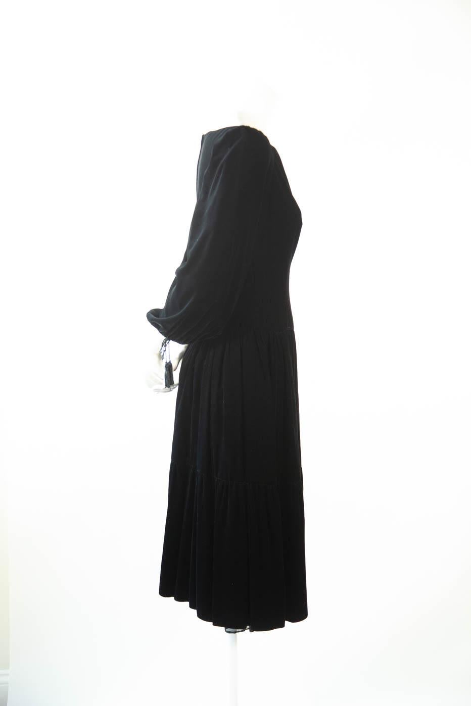 Oscar De La Renta black long sleeve dress In Excellent Condition For Sale In Kingston, NY