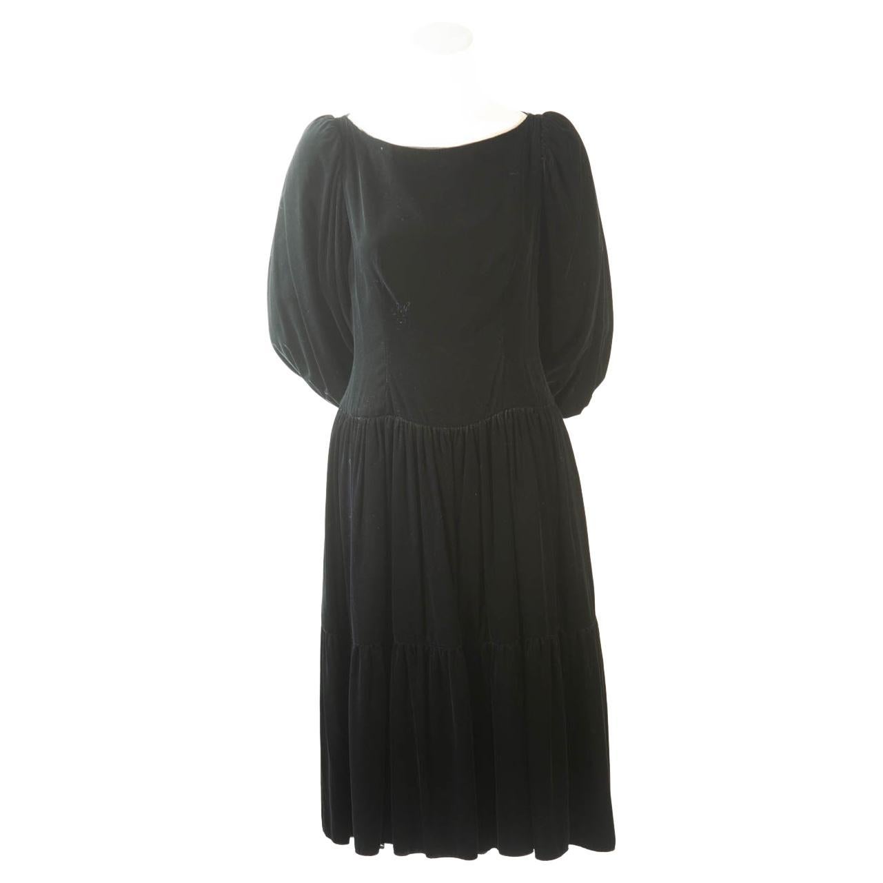 Oscar De La Renta black long sleeve dress For Sale