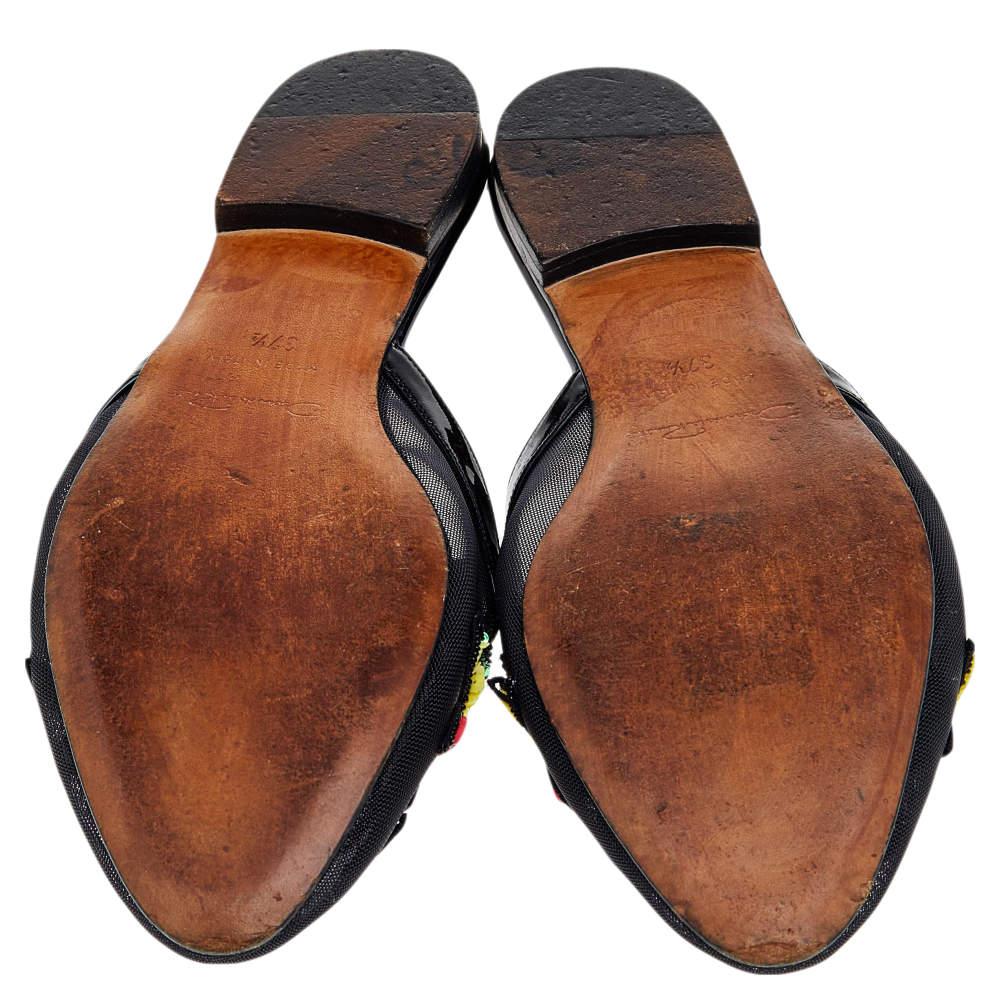 Oscar de la Renta Black Mesh And Patent Leather Embellished Flat Mules Size 37.5 For Sale 2