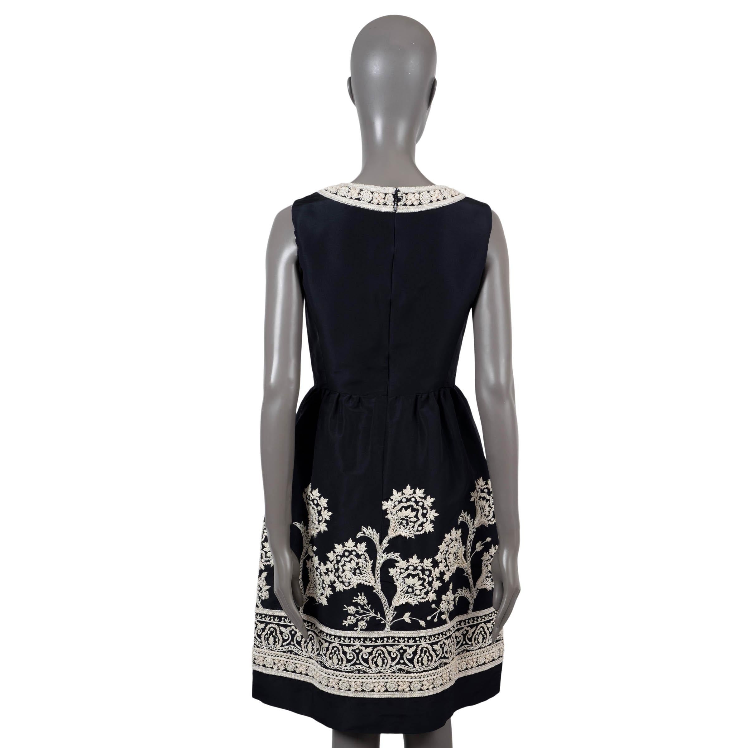 Black OSCAR DE LA RENTA black silk 2017 EMBROIDERED Cocktail Dress 6 S For Sale
