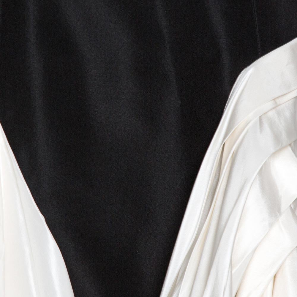 Women's Oscar de la Renta Black Silk Faille Contrast Ruffled Trim Gown L
