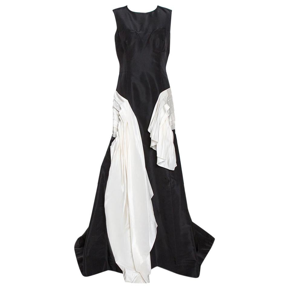 Oscar de la Renta Black Silk Faille Contrast Ruffled Trim Gown L