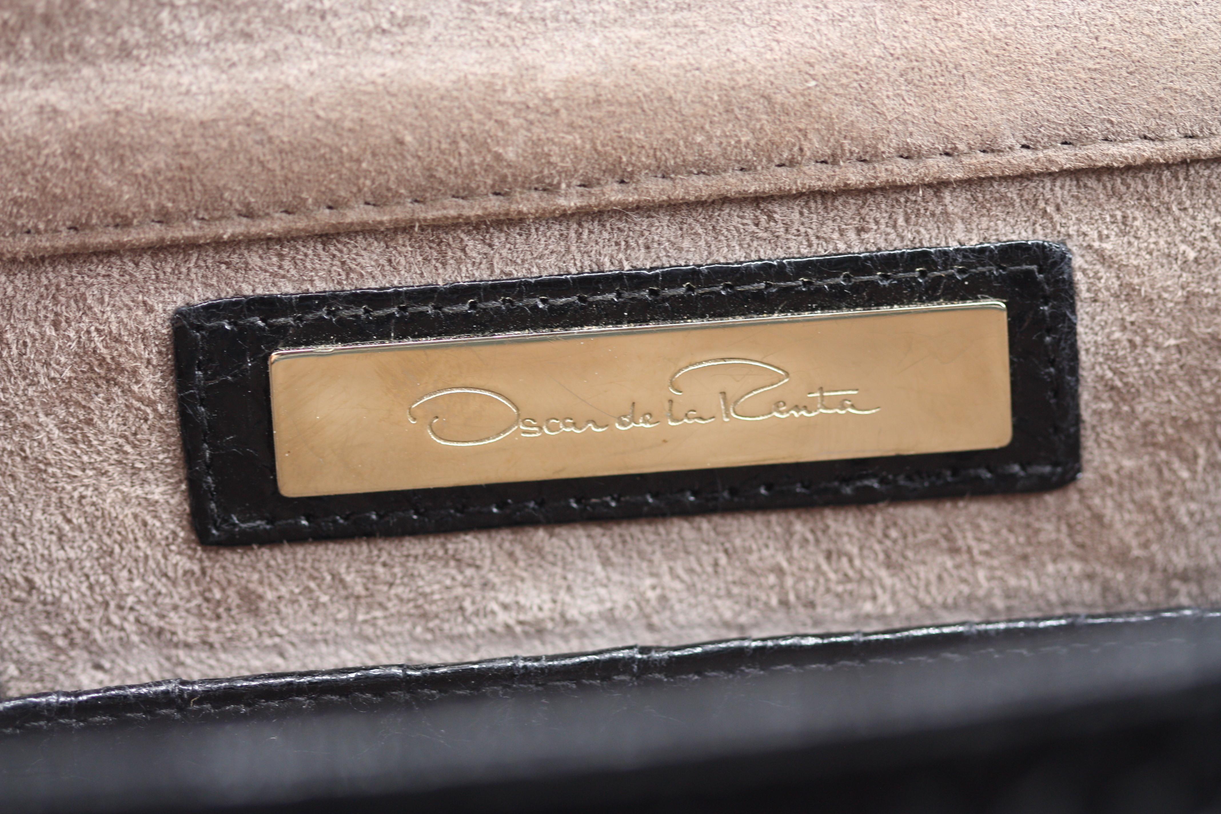 Oscar De La Renta - Pochette a busta in pelle di serpente nera in vendita 1