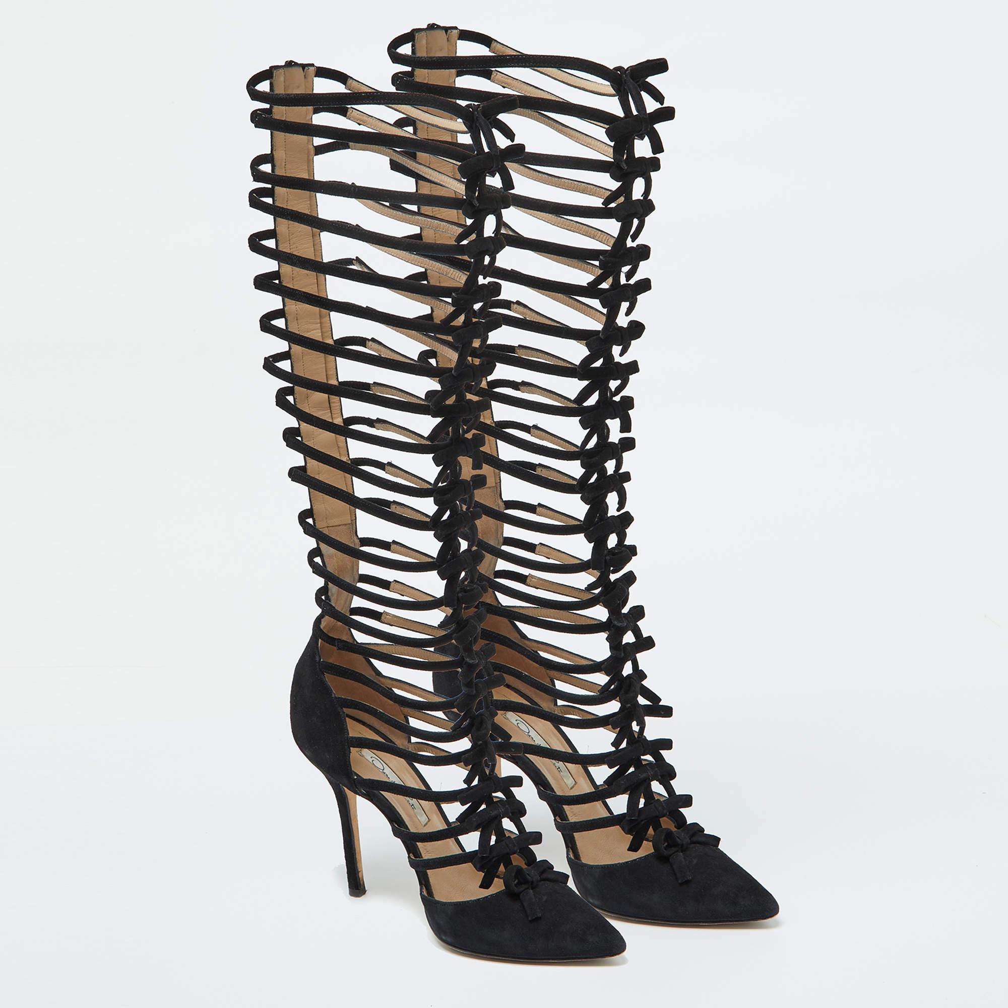 Women's Oscar de la Renta Black Suede Lace-Up Knee High Gladiator Boots Size 39 For Sale