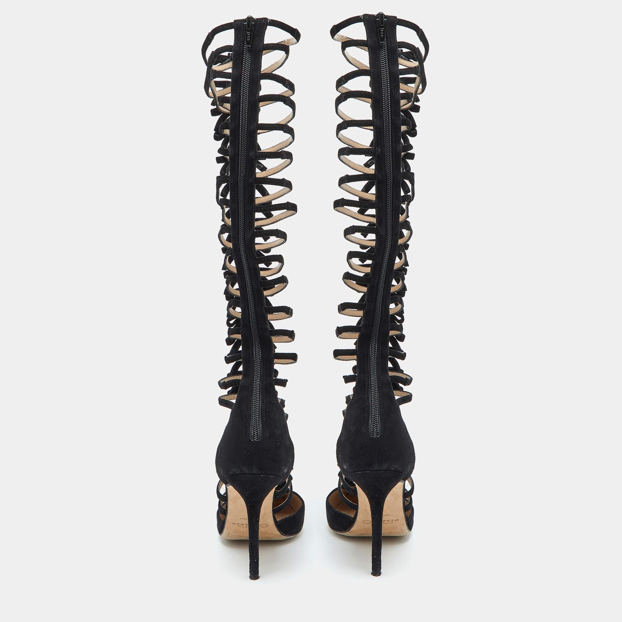 Oscar de la Renta Black Suede Lace-Up Knee High Gladiator Boots Size 39 For Sale 1