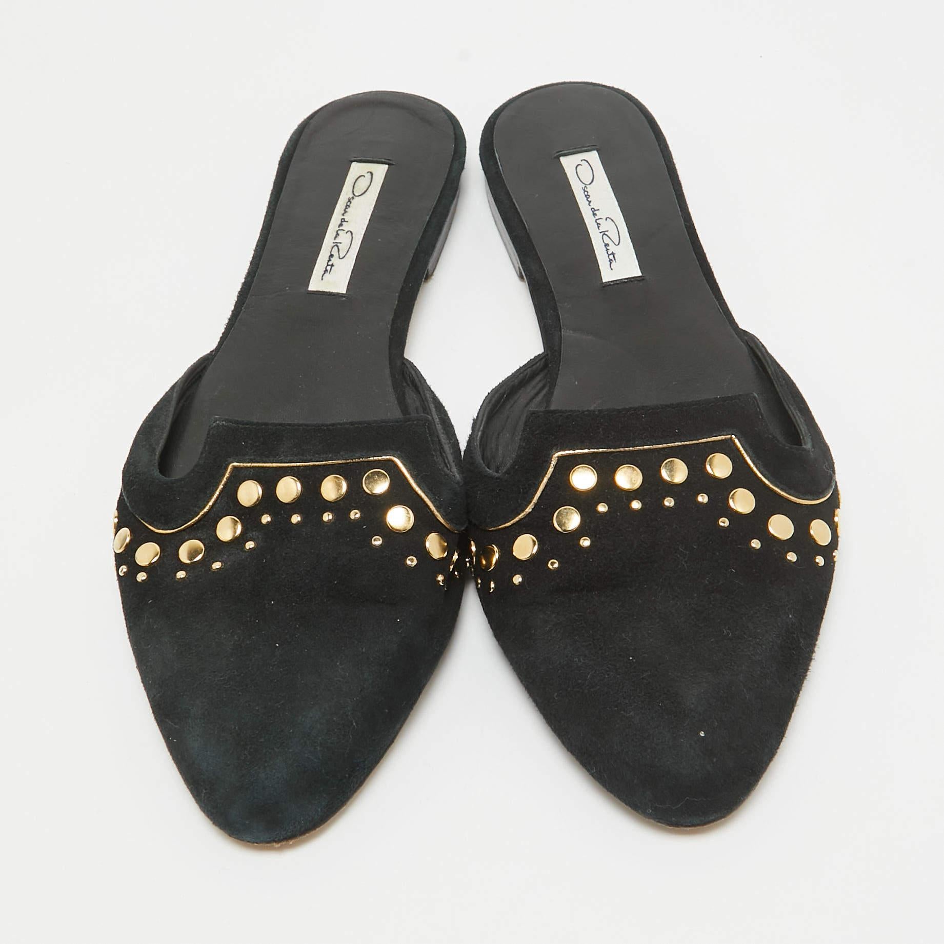 Oscar de la Renta Black Suede Studded Flat Mules Size 38 In Good Condition In Dubai, Al Qouz 2