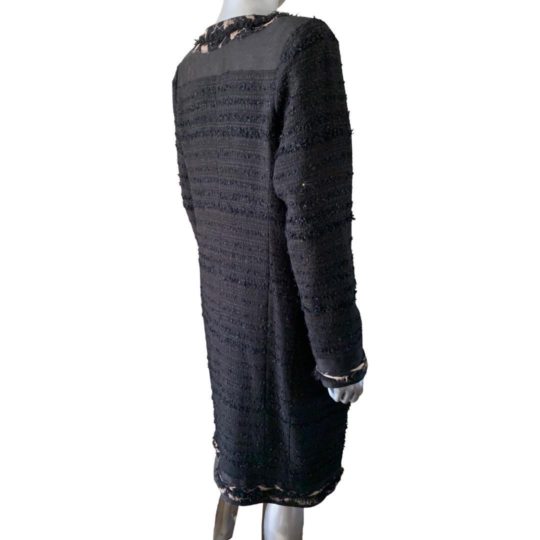 Oscar De La Renta Black & Tan Chic Bouclé Cardigan Coat Size 10/12 For Sale 3