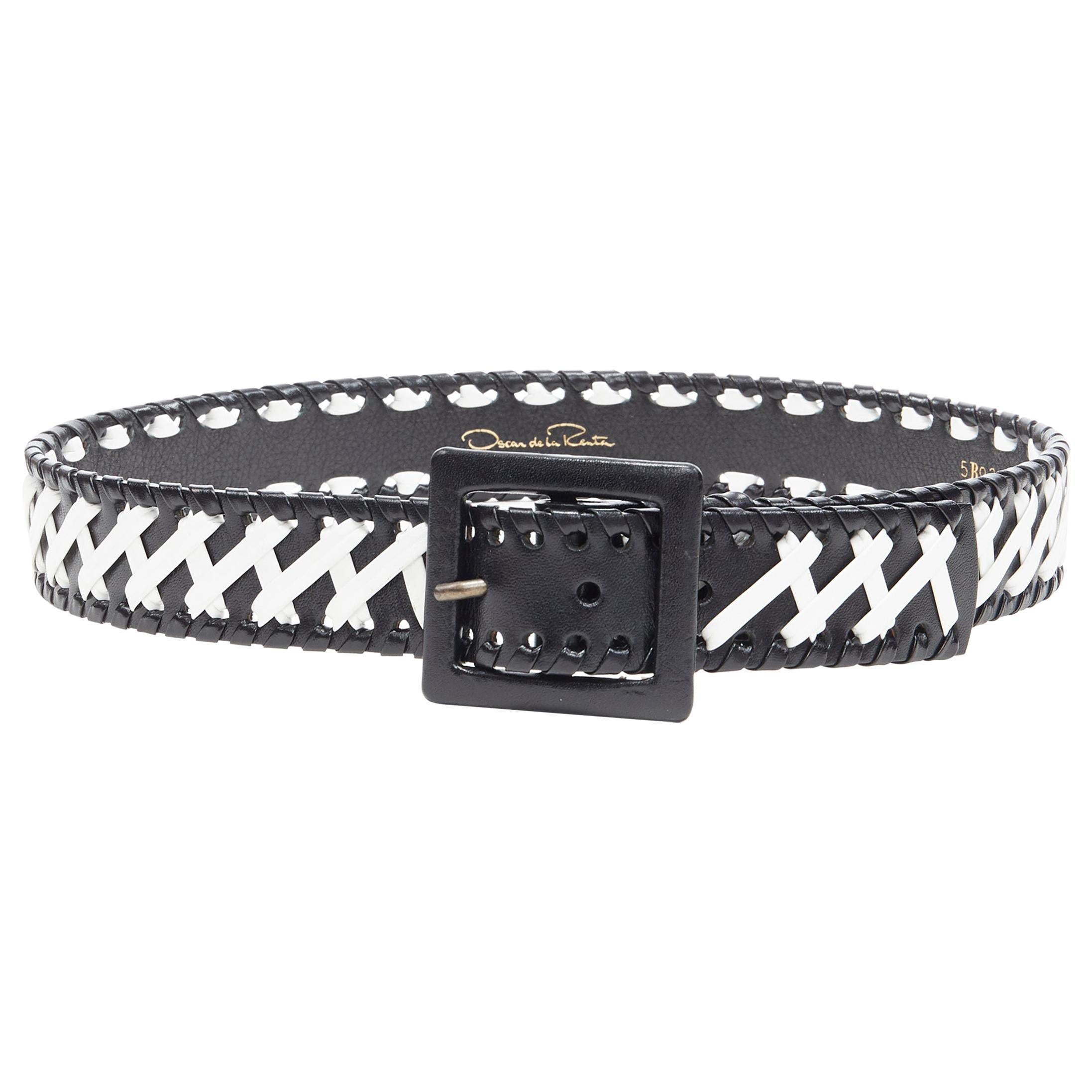 OSCAR DE LA RENTA black white whipstitch leather buckle belt S 28"