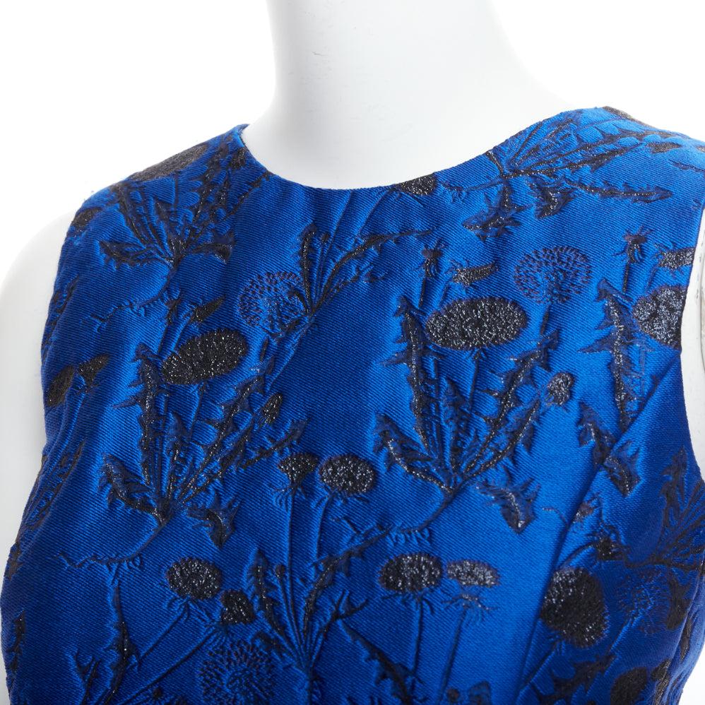 OSCAR DE LA RENTA blue black lurex floral cloque midi dress US0 XS
Reference: LNKO/A02416
Brand: Oscar de la Renta
Designer: Oscar De La Renta
Material: Fabric
Color: Blue, Black
Pattern: Floral
Closure: Zip
Lining: Black