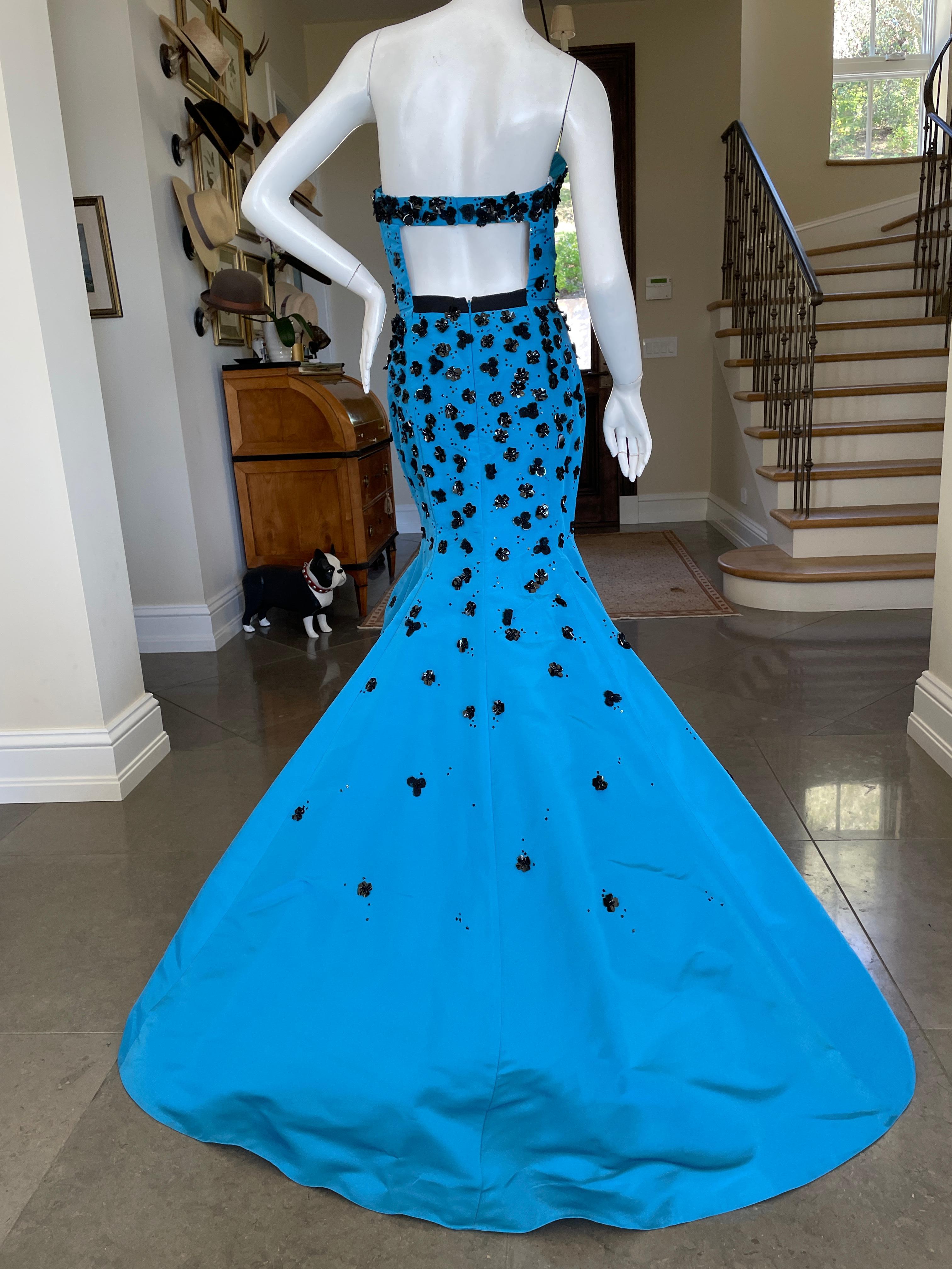 Oscar de la Renta Blue Embellished Mermaid Dress with Sexy Back For Sale 8
