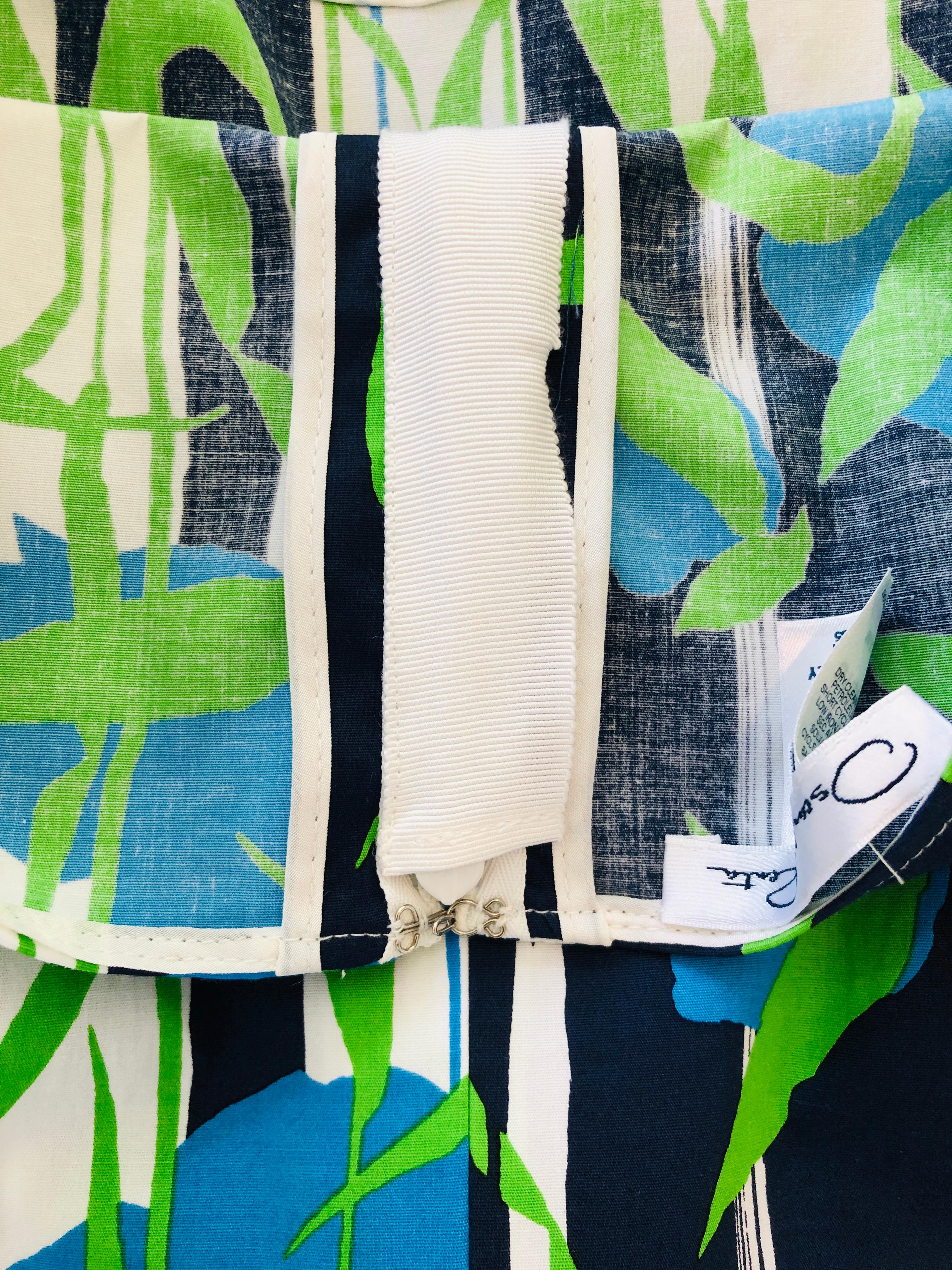 Oscar de la Renta Blue, Green & White Floral Pattern Short Sleeve Flared Dress For Sale 12