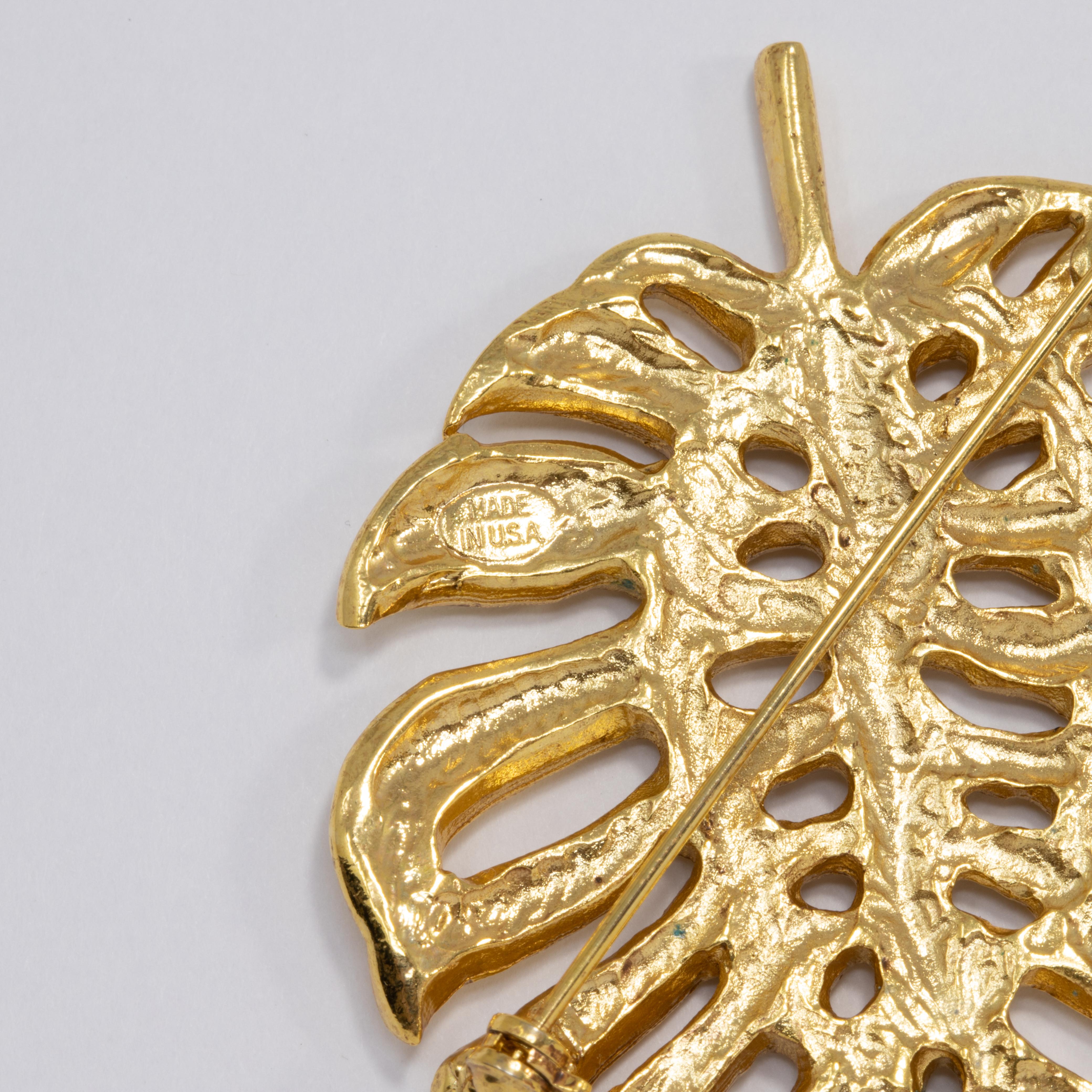 Women's or Men's Oscar de la Renta Bold Gold Monstera Leaf Brooch, Pin For Sale