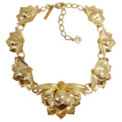 Oscar de la Renta Bold Gold Petal Flower Link Necklace