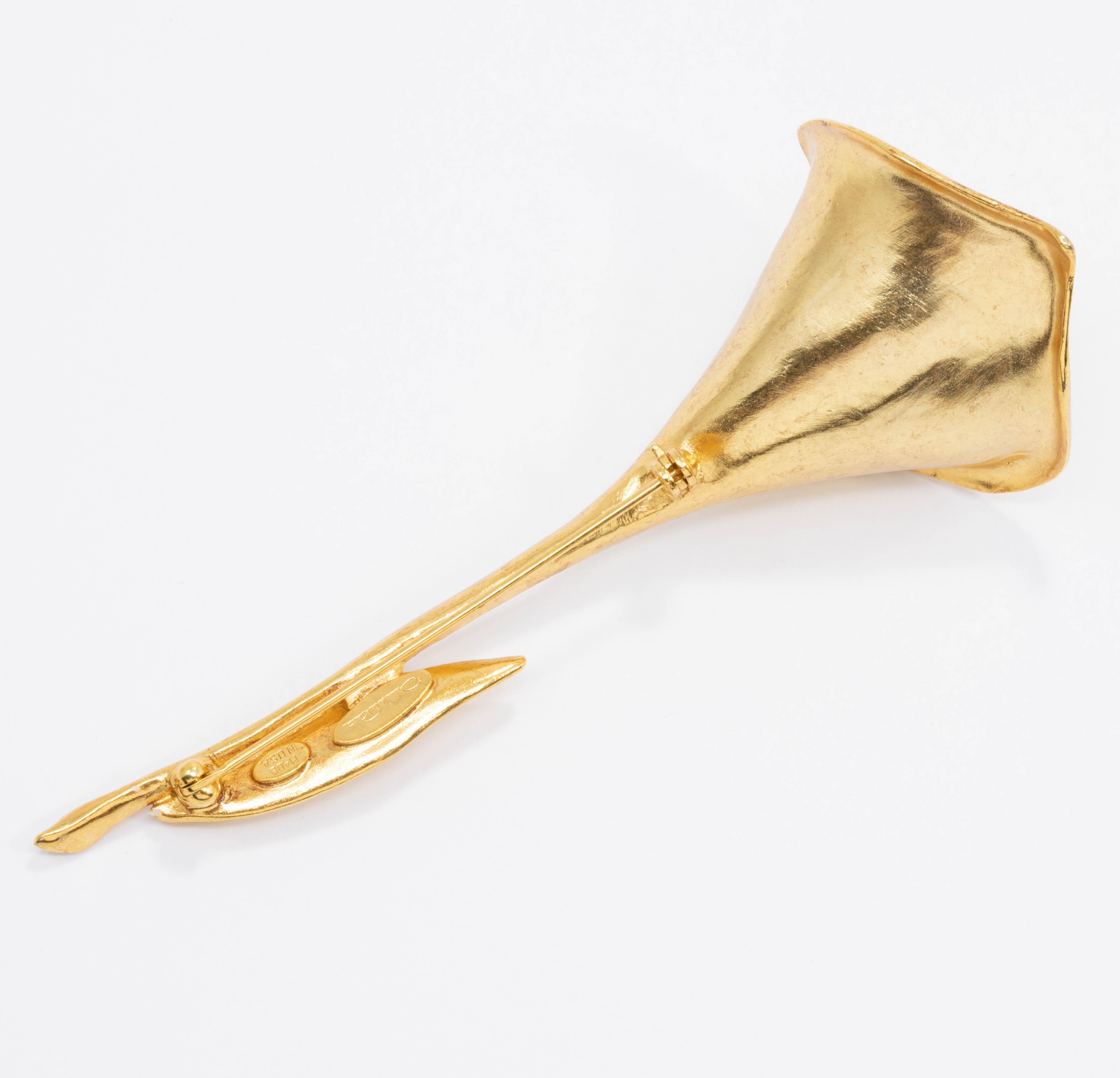 Oscar de la Renta Polished Gold Calla Lily Pin Brooch, Modern In New Condition In Milford, DE