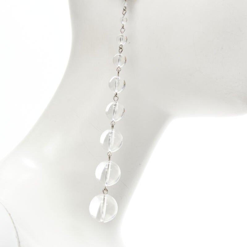 Oscar De La Renta - Boucles d'oreilles en acrylique émaillé transparent avec goutte d'eau. Pour femmes en vente