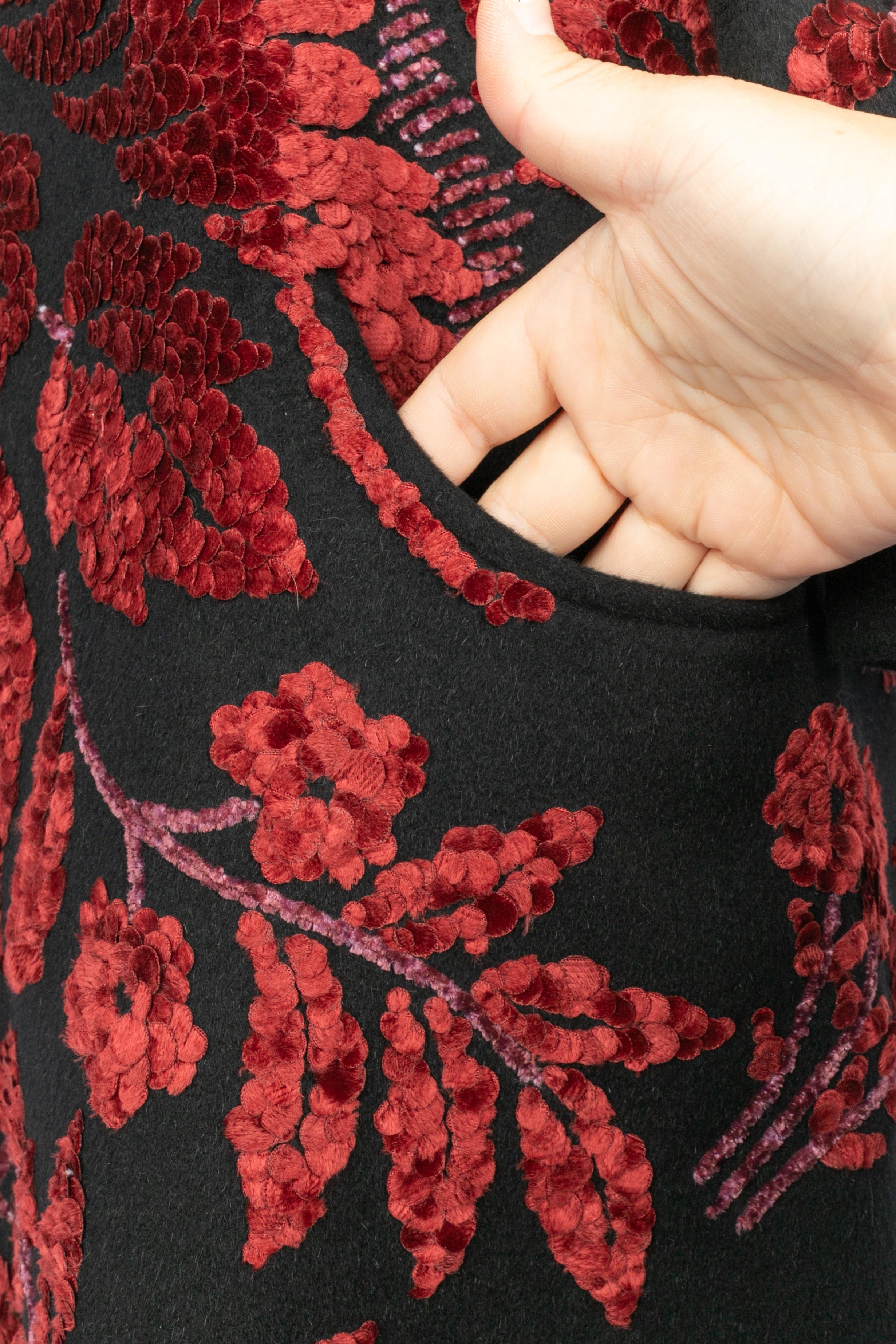 Oscar De La Renta Mantel Herbst 2006 im Zustand „Hervorragend“ im Angebot in SAINT-OUEN-SUR-SEINE, FR