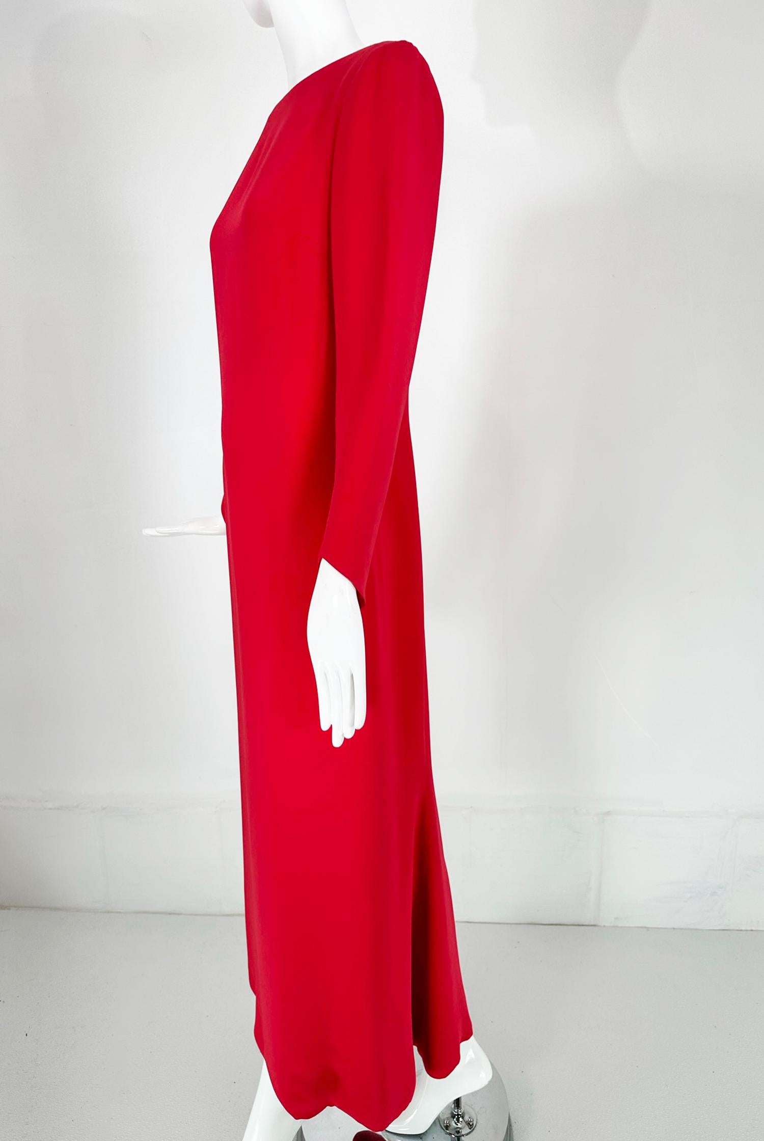 Oscar de la Renta Coral Red Silk Long Sleeve Bateau Neck Column Evening Dress 8 In Good Condition For Sale In West Palm Beach, FL