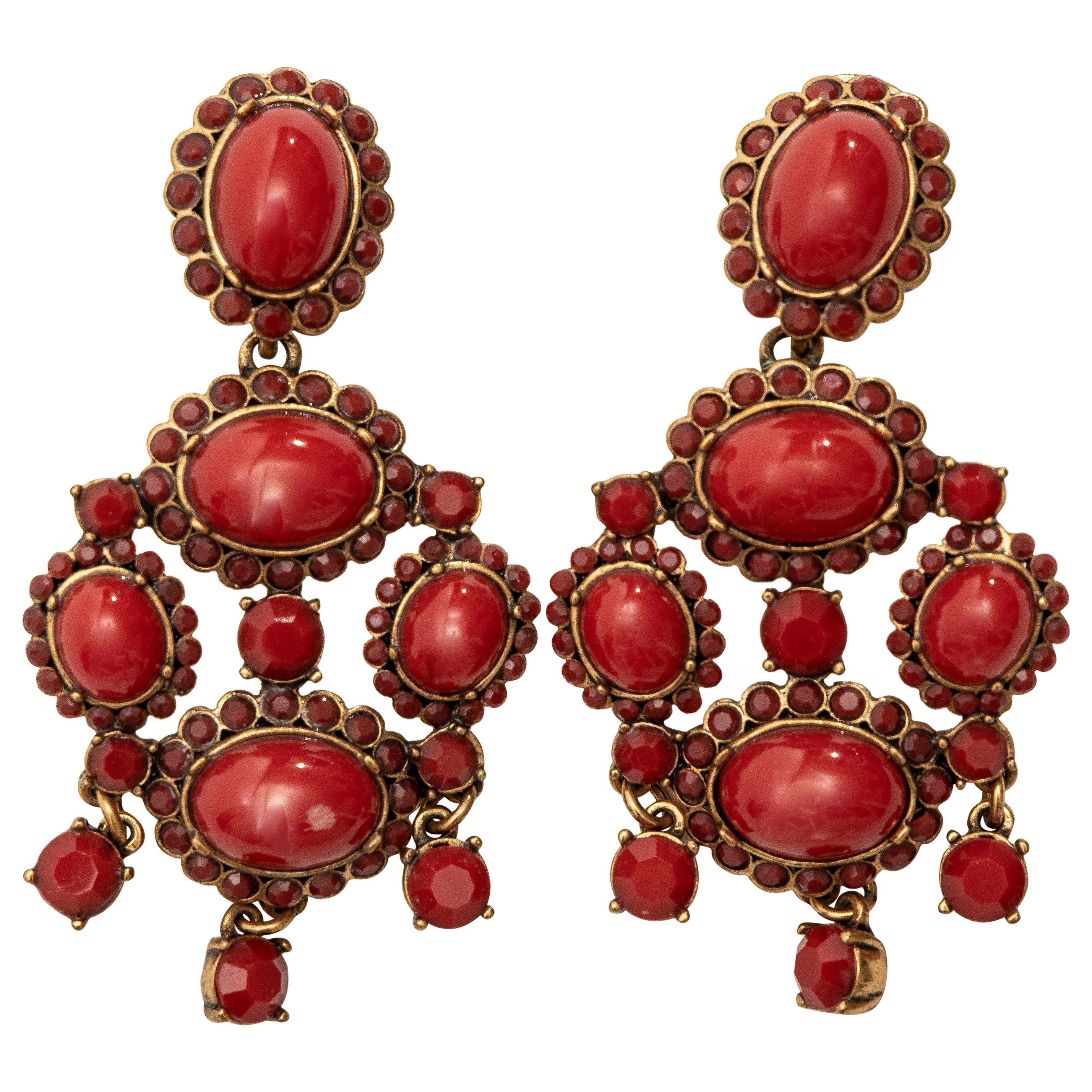 Oscar de La Renta Coral Resin Cabachon Russian Gold Finish Clip-On earrings For Sale