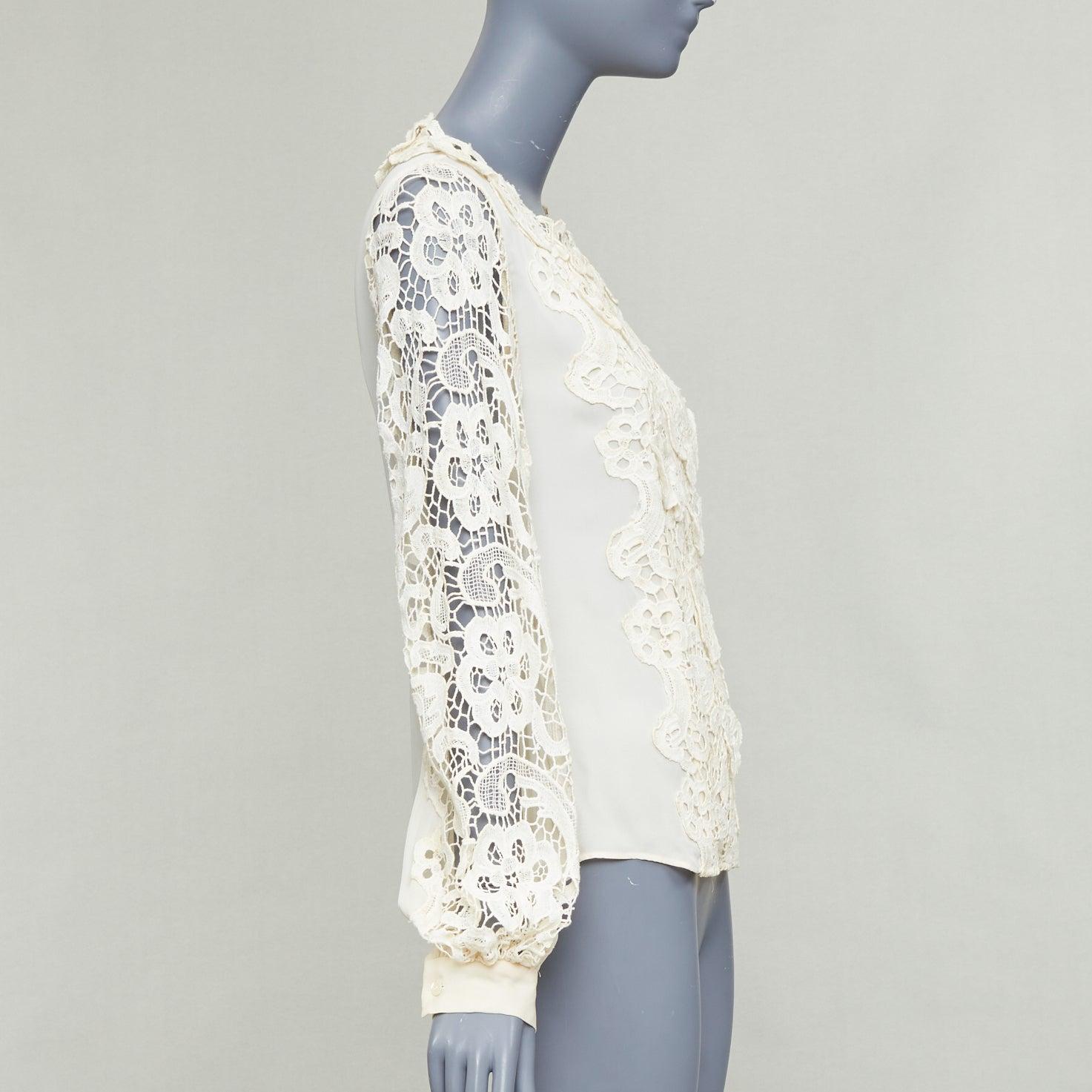 Oscar De La Renta crema 100% seta, pizzo floreale, camicetta peasant con applicazioni US2 S In condizioni discrete in vendita a Hong Kong, NT