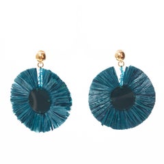 OSCAR DE LA RENTA dark green raffia acrylic plate round pin earrings