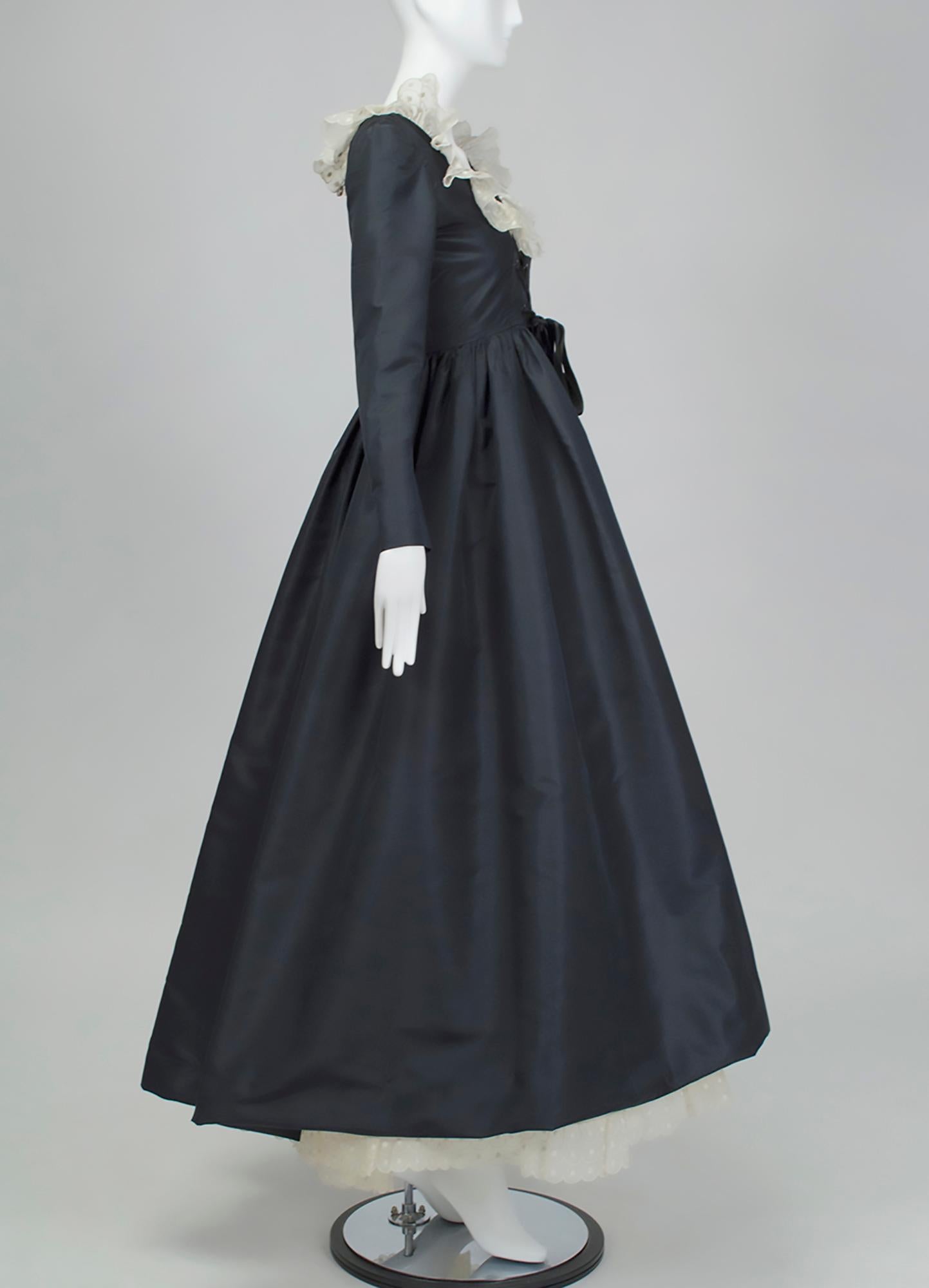 Noir Robe Demi-Couture Oscar de la Renta, style néo-élisabéthain, taille S, 1971 en vente