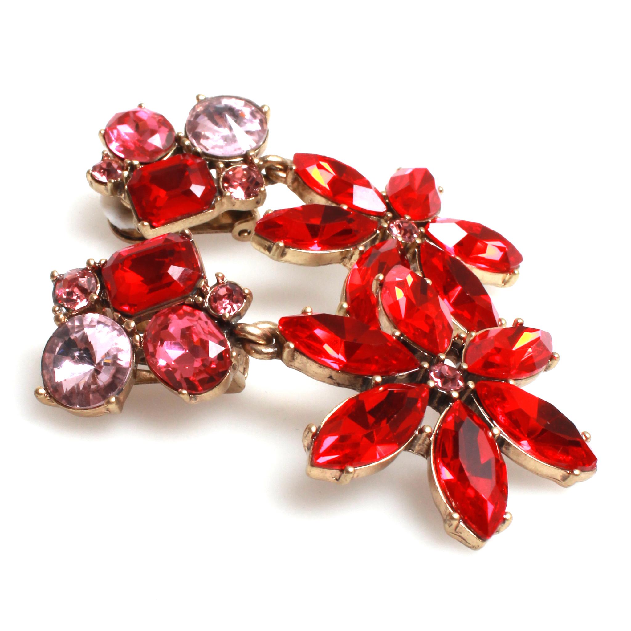 Pink and red Oscar de la Renta clip on earrings with dangling flower drop. Clip on backs. Made in USA.
