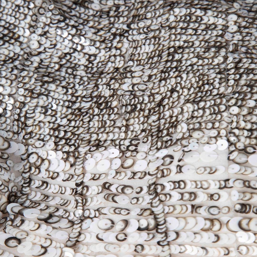 Oscar De La Renta Ecru Silk Ombré Sequin Knee Length Dress Size XXL Bon état - En vente à London, GB