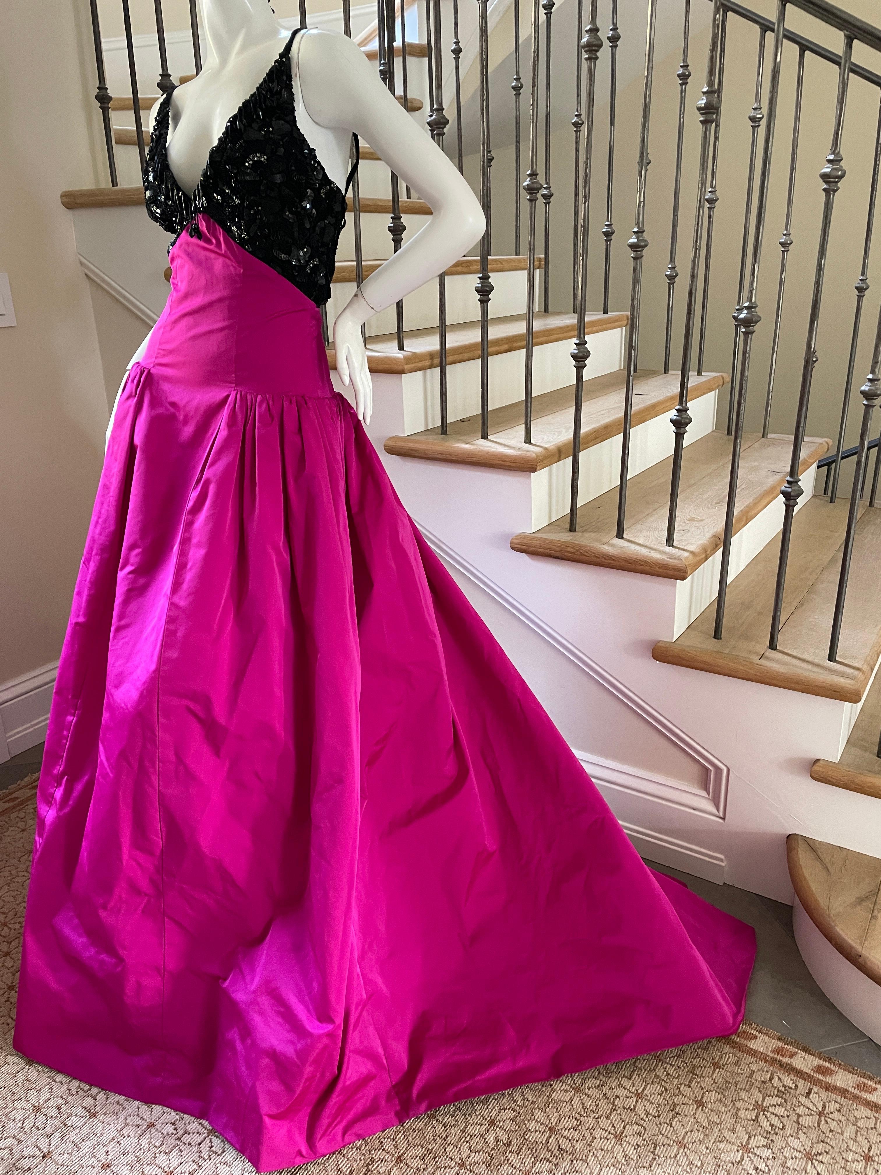 Oscar de la Renta Embellished Evening Dress w Fuschia Taffeta Ball Skirt & Train In Excellent Condition For Sale In Cloverdale, CA