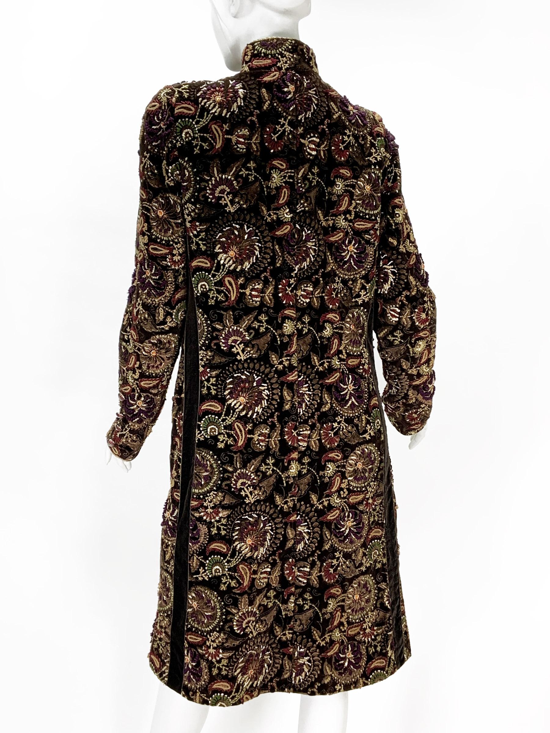 Women's Oscar De La Renta F/W 2003 Dark Chocolate Velvet Richly Embellished Coat  For Sale