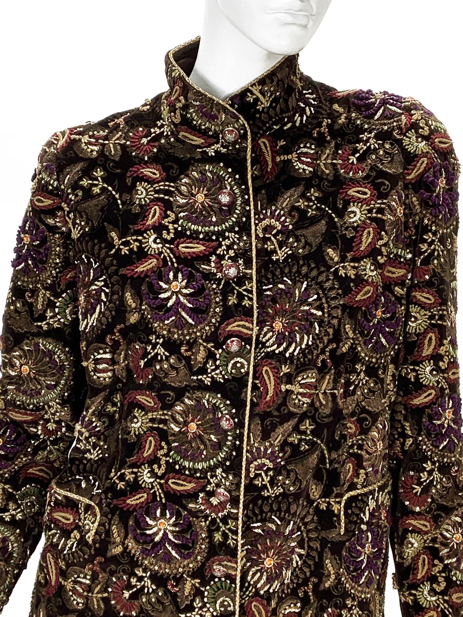 Oscar De La Renta F/W 2003 Dark Chocolate Velvet Richly Embellished Coat  For Sale 4