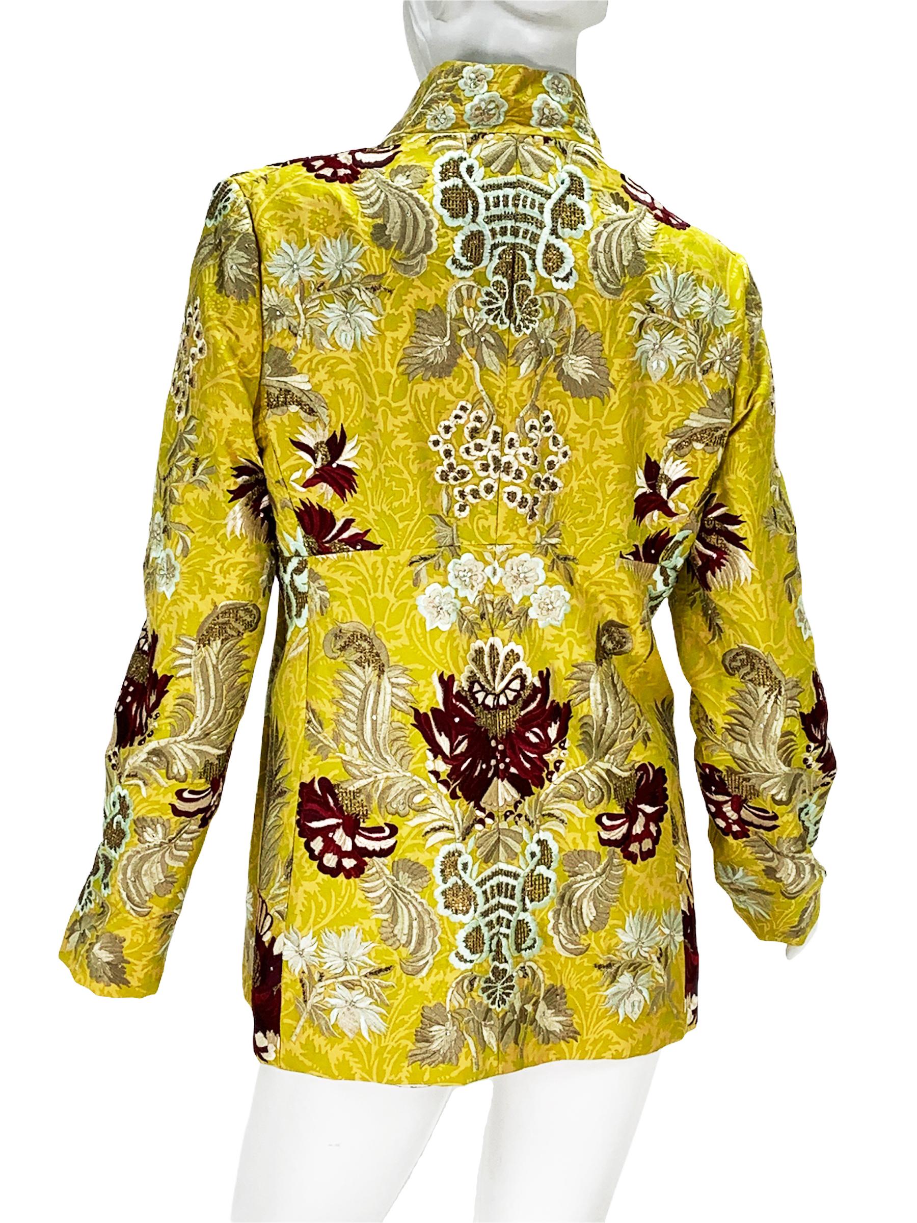 Oscar De La Renta F/W 2003 Silk Yellow Metallic Embroidery Beaded Long Jacket  In Excellent Condition For Sale In Montgomery, TX