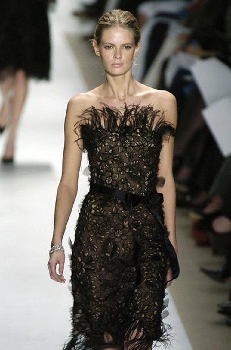 Oscar de la Renta F/W 2004 Black Silk Ostrich Feather Beaded Embellished Dress 6 In New Condition For Sale In Montgomery, TX