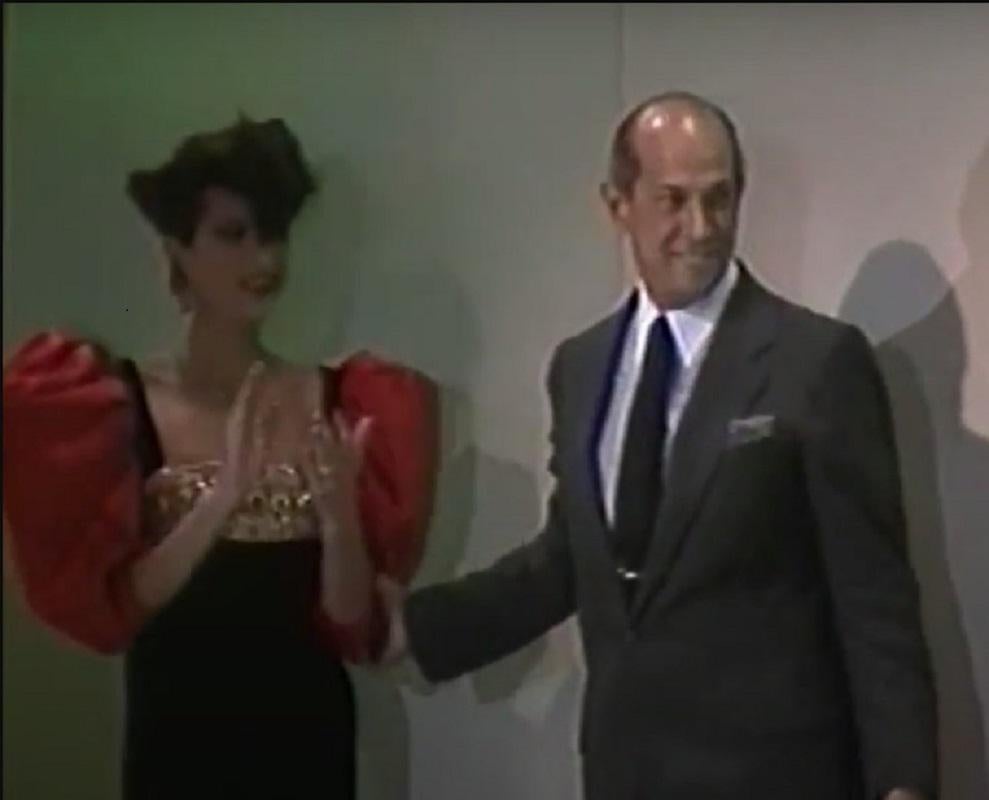 Oscar de la Renta F/W Runway 1984 Black Velvet Embellished Dress Gown US 8 For Sale 6