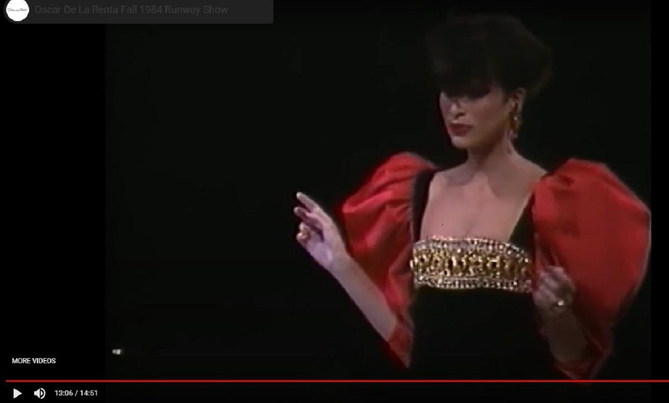 Oscar de la Renta H/W Laufsteg 1984 Schwarzes Kleid aus Samt mit Verzierungen, US 8 im Angebot 9