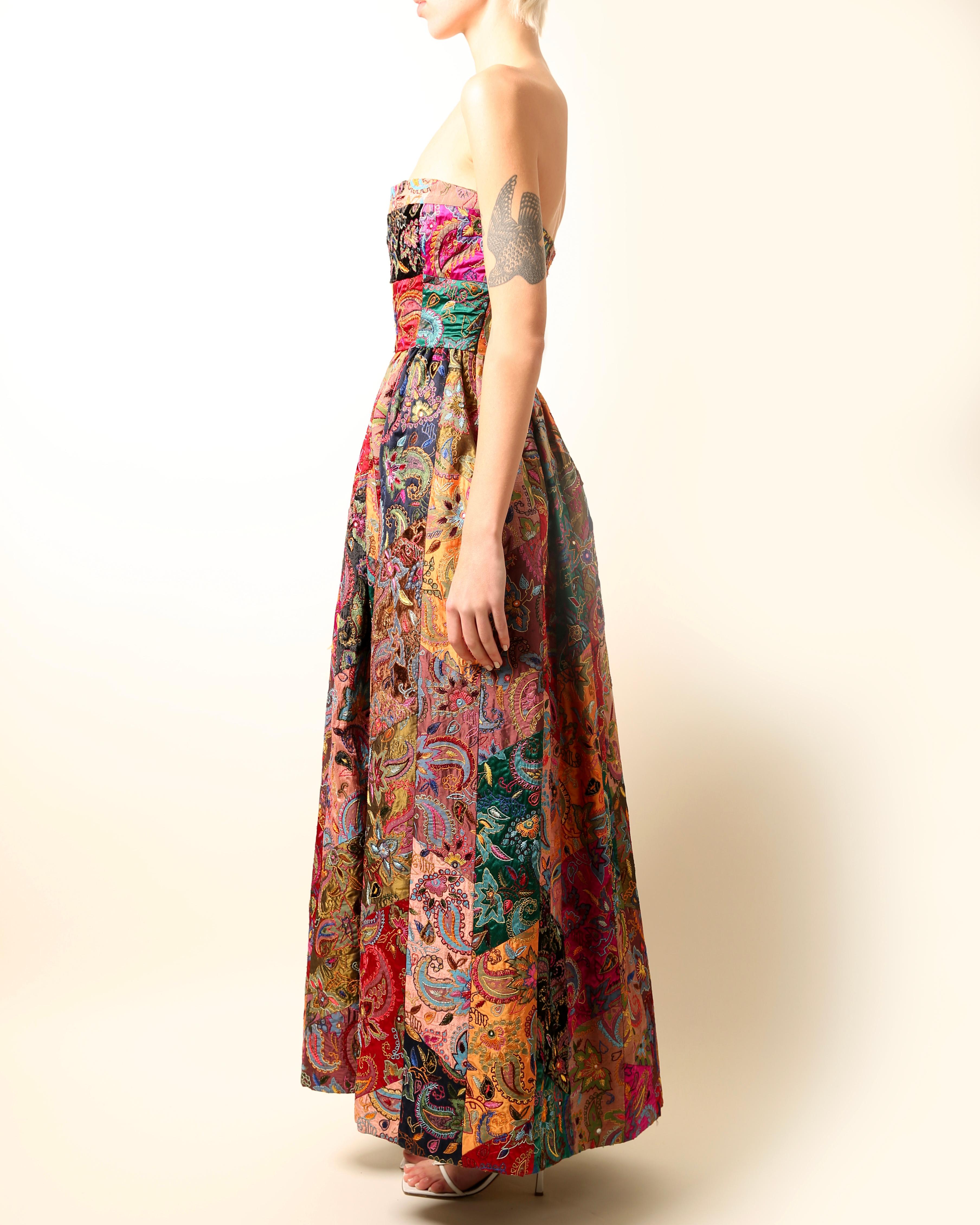 Oscar de la Renta Fall 2002 strapless tapestry flared patchwork gown dress US4 2