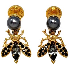 Oscar de la Renta Faux Tahitian Pearl Jeweled Fly Dangling Earring