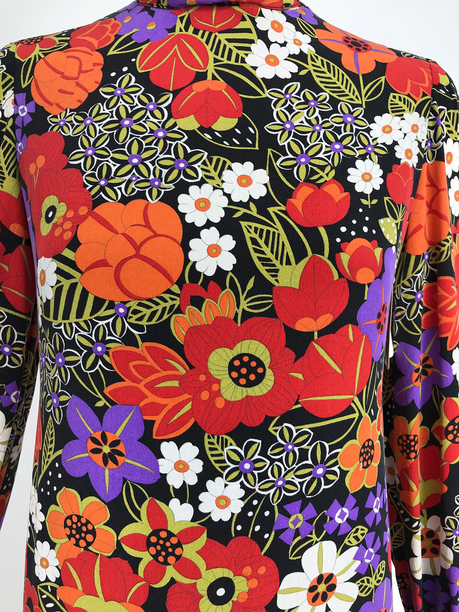 Oscar de la Renta floral silk crepe, drop waist pleated skirt dress from the 1960s. Gorgeous print is so crisp and clear, the fabric has a beautiful hand. With a nod to the 60s psychedelia, the print would certainly appeal to one and all. The dress