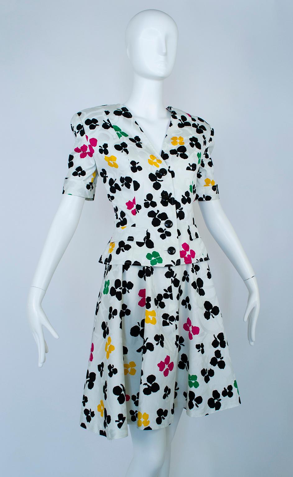 Oscar de la Renta Multicolor Floral Short Sleeve Ballerina Skirt Suit - M, 1980s In Good Condition For Sale In Tucson, AZ