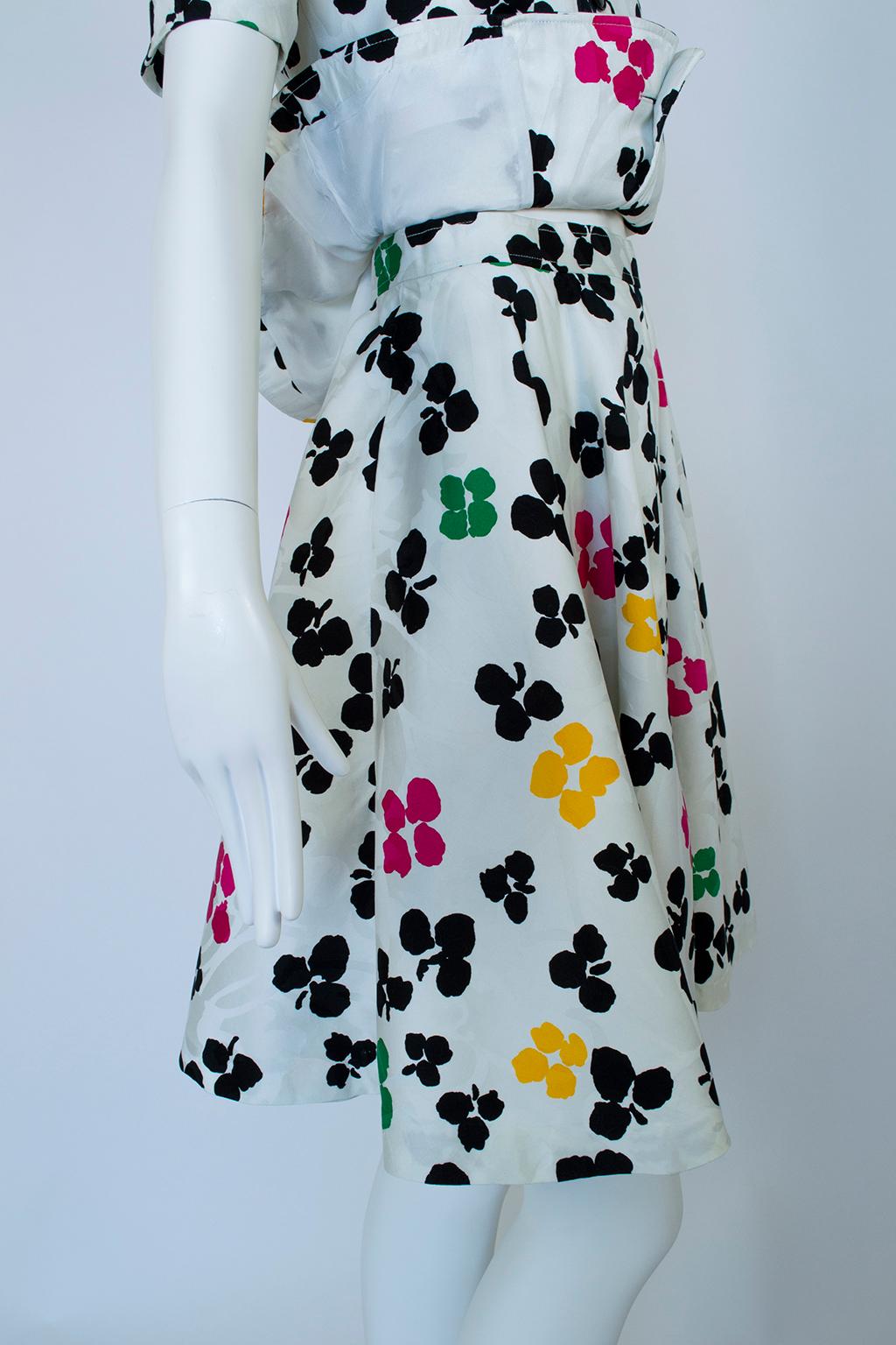 Oscar de la Renta Multicolor Floral Short Sleeve Ballerina Skirt Suit - M, 1980s For Sale 3