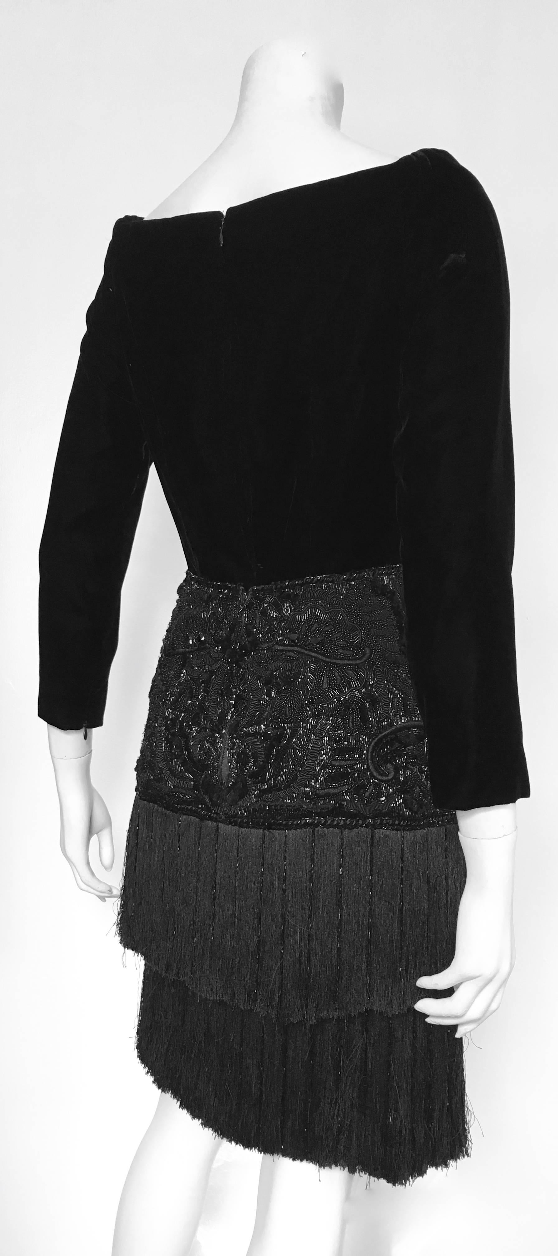 Oscar de la Renta for Saks Black Velvet Beaded and Fringed Cocktail Dress Size 6 For Sale 1
