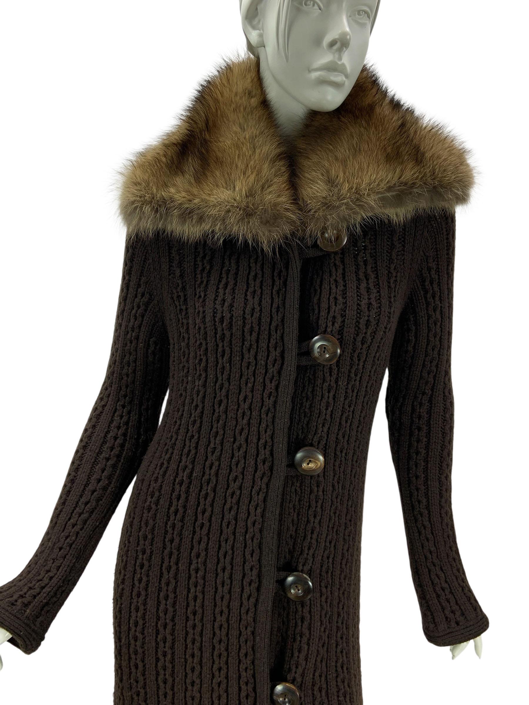 Oscar De La Renta FW 2007 Coates en cachemire avec bordure en fourrure de pêcheur canadien Italian XS Pour femmes en vente
