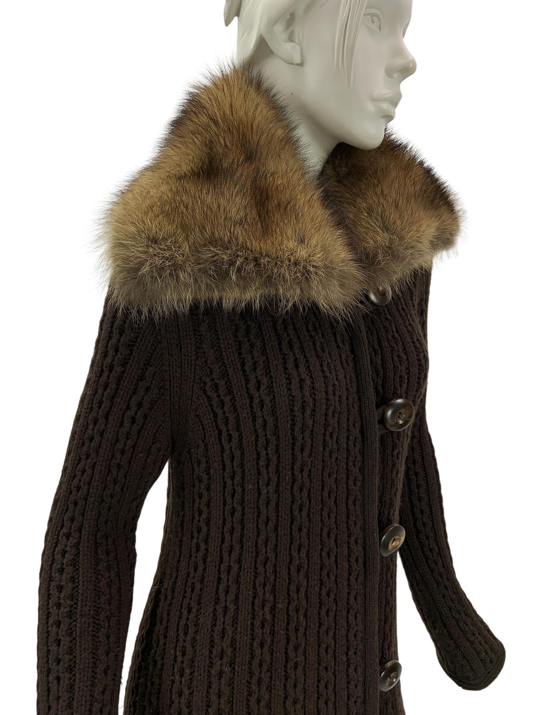 Oscar De La Renta FW 2007 Coates en cachemire avec bordure en fourrure de pêcheur canadien Italian XS en vente 1