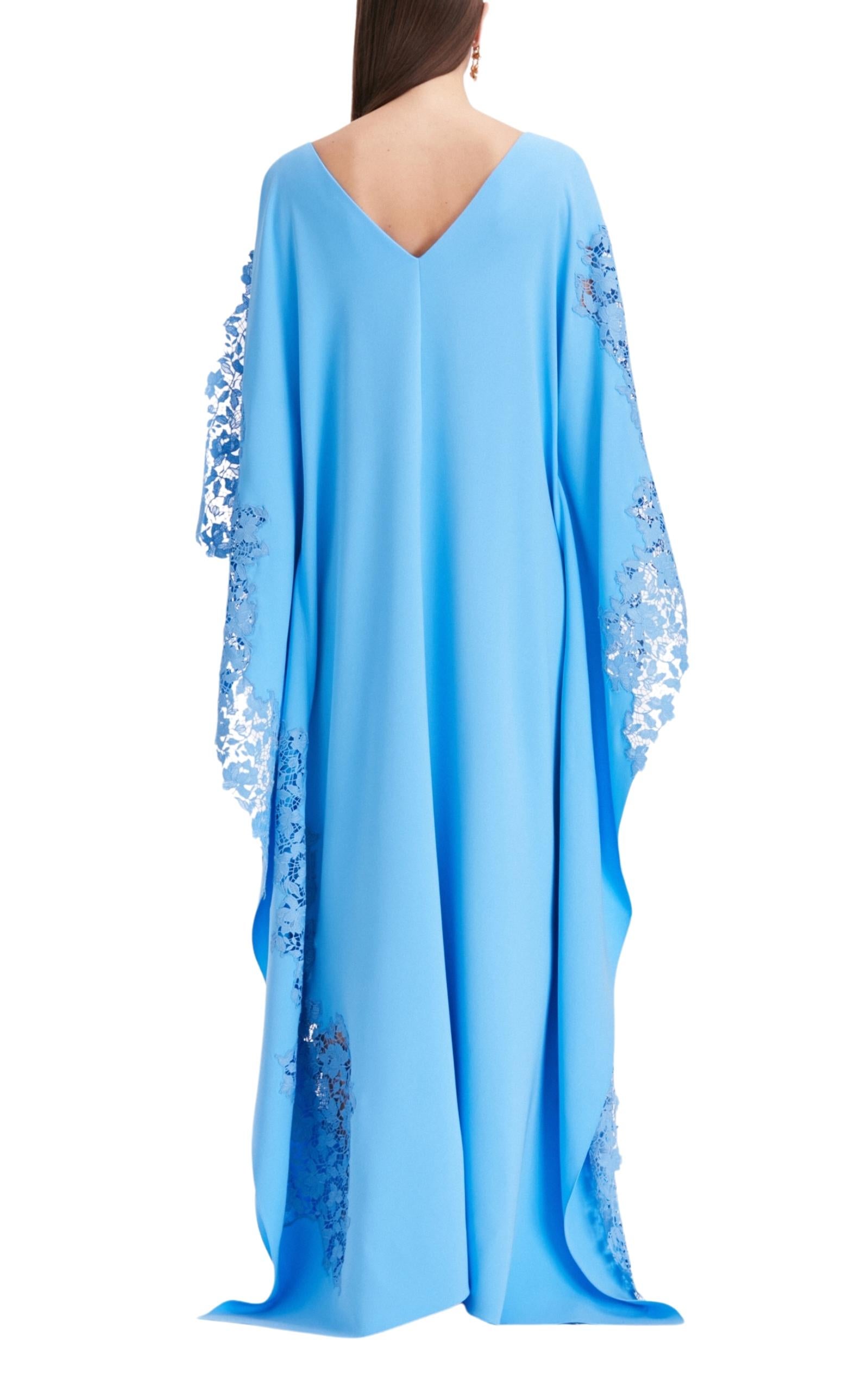 Blue Oscar de la Renta Gardenia-Lace Silk-Georgette Caftan Gown Size M For Sale